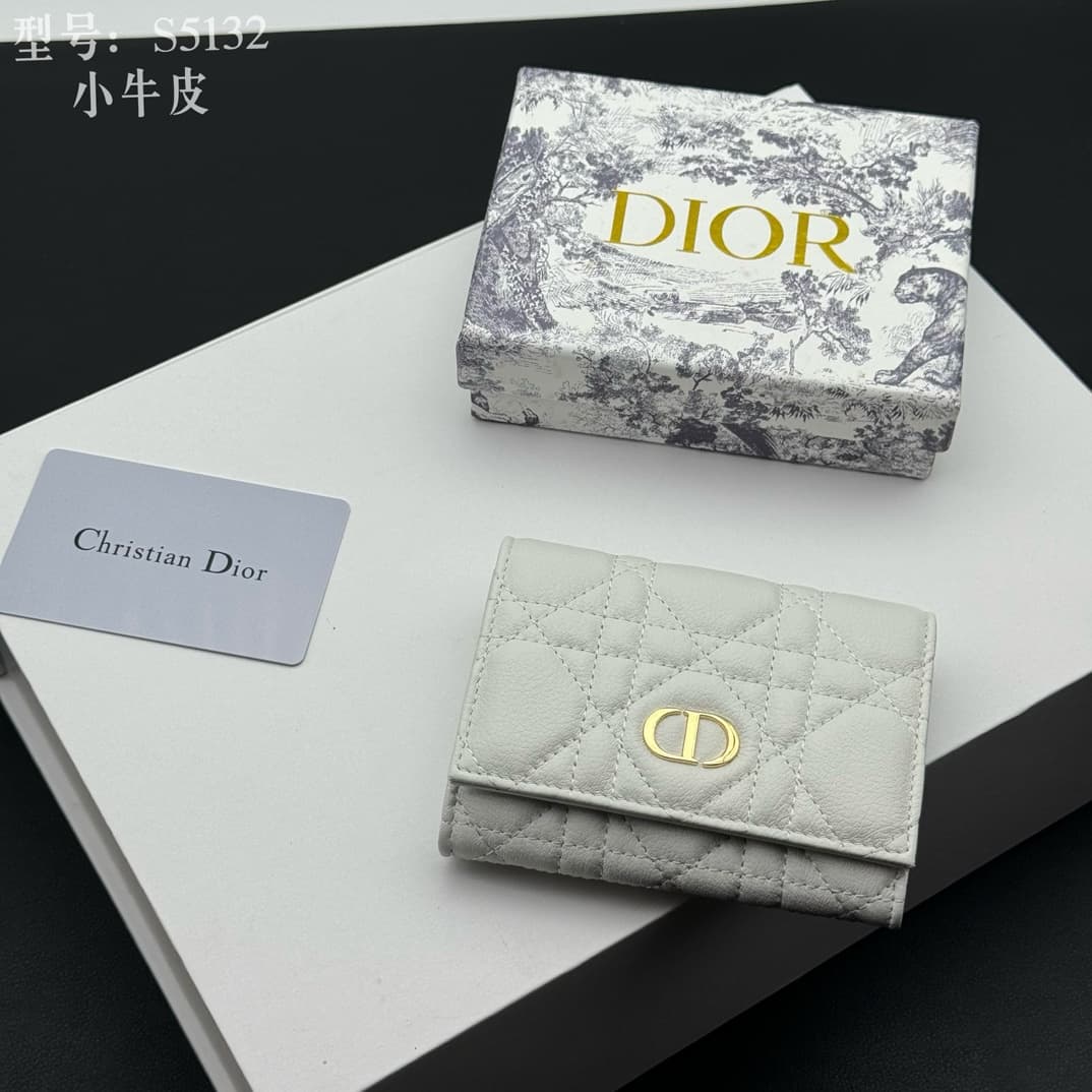 Dior White Wallet S5132UWHC