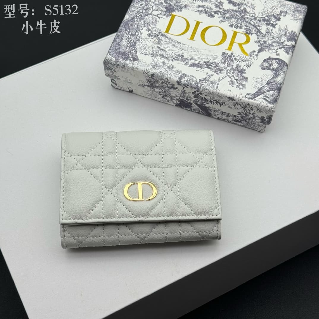 Dior White Wallet S5132UWHC