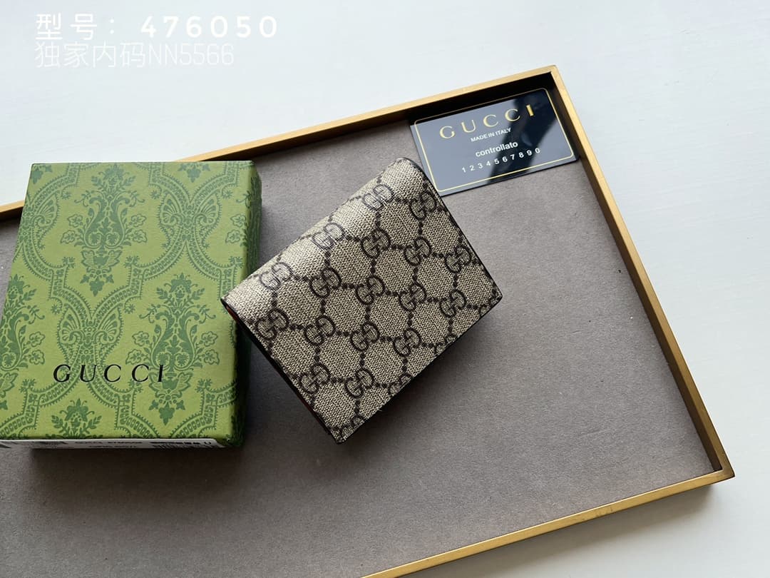 Gucci Product 476050