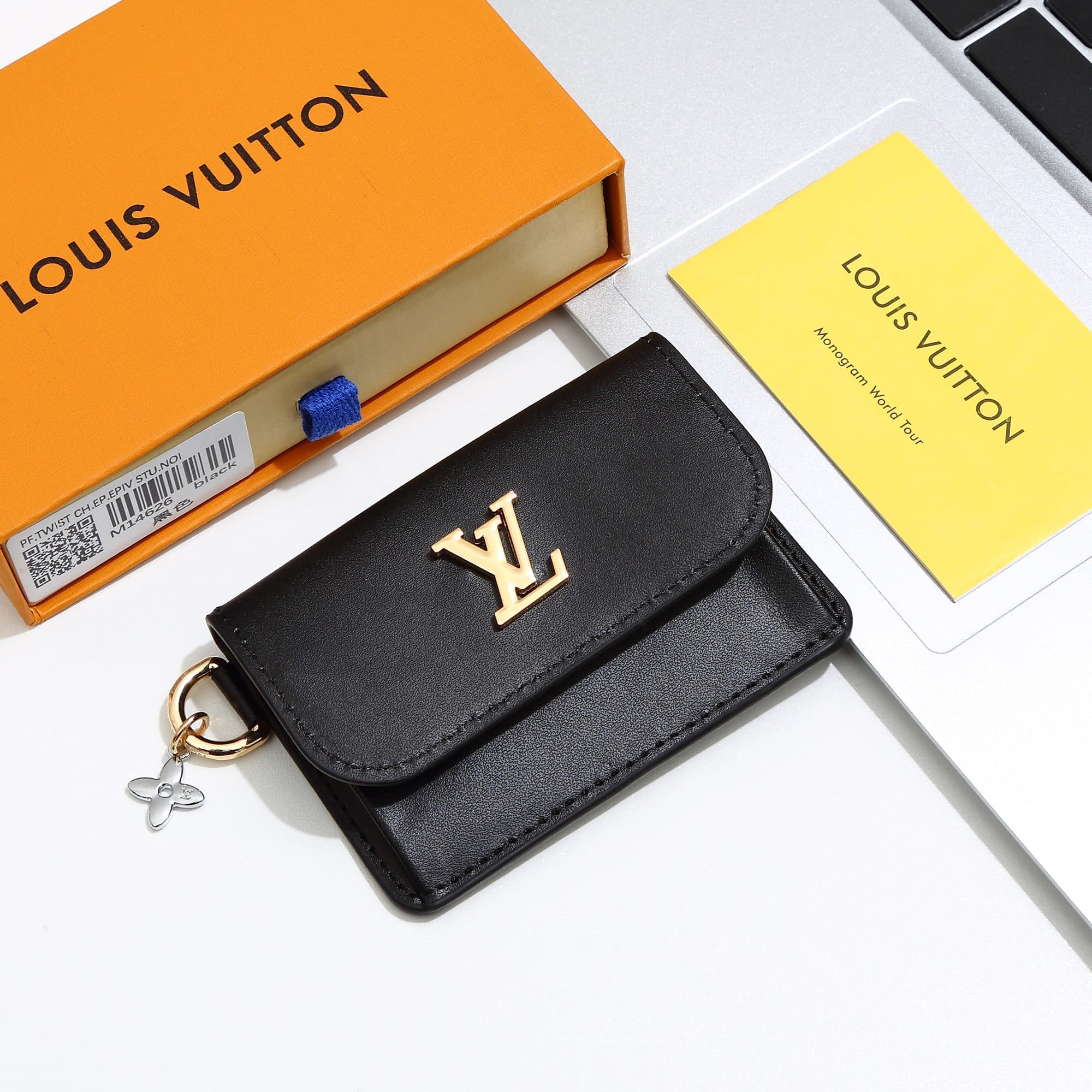 Louis Vuitton Black Product