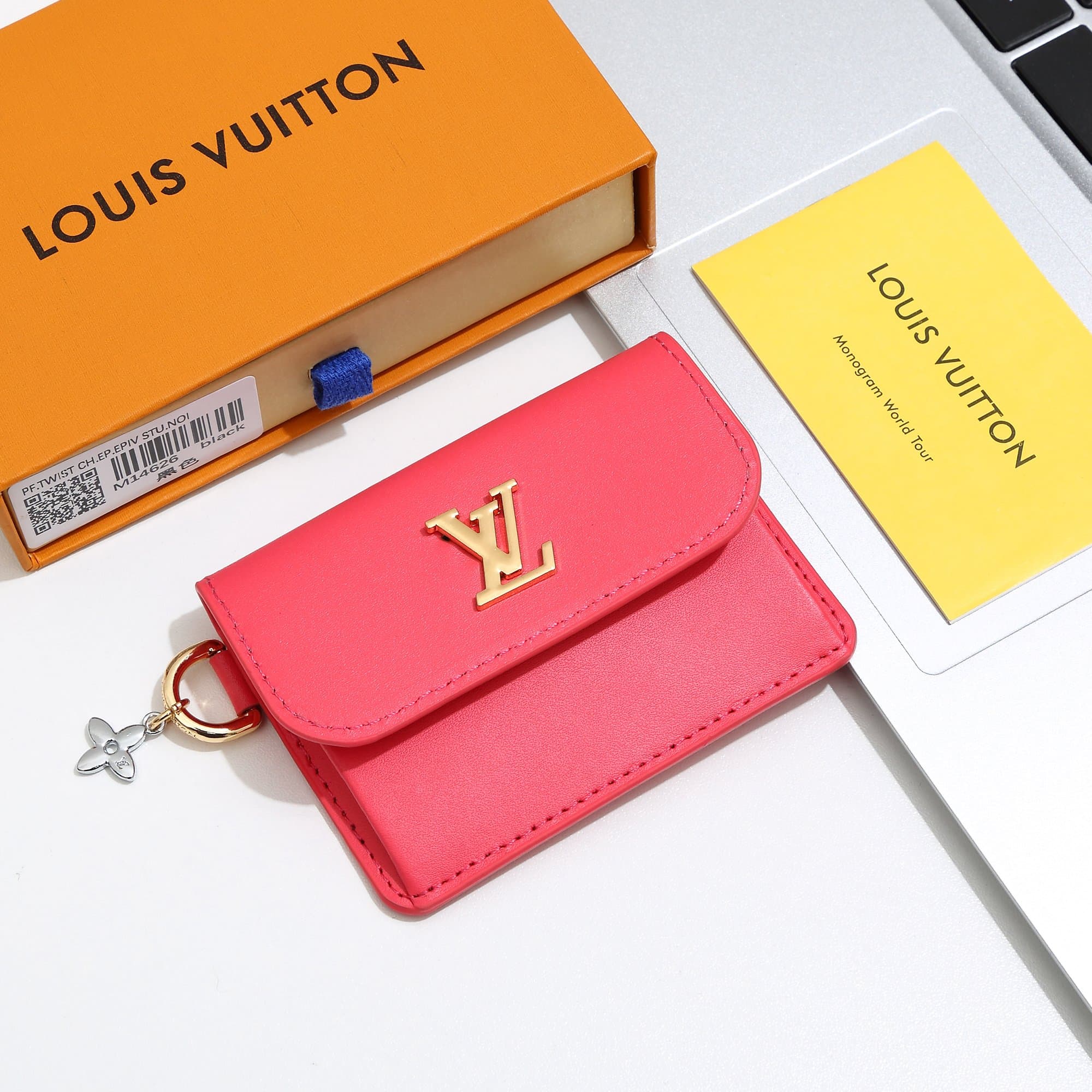 Louis Vuitton Black Product