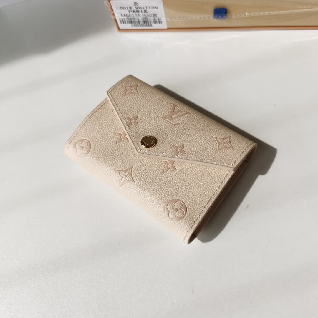 Louis Vuitton Product M14967
