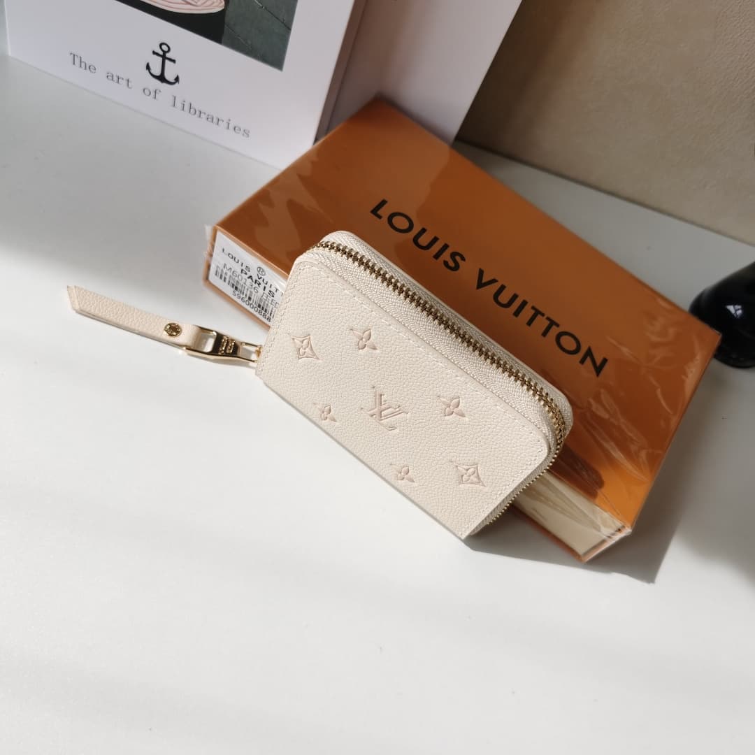 Louis Vuitton Product M14563