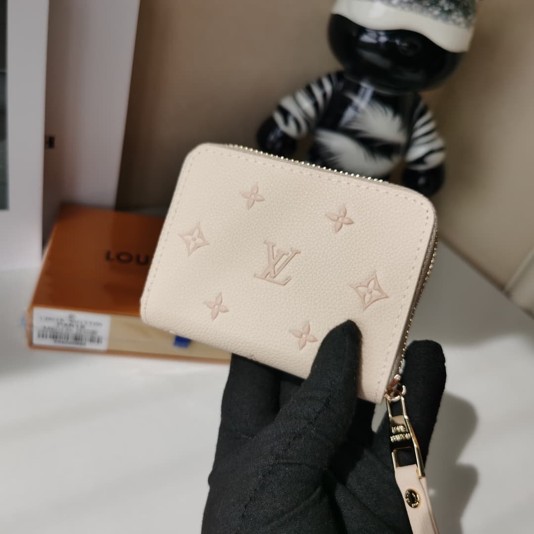 Louis Vuitton Product M14563