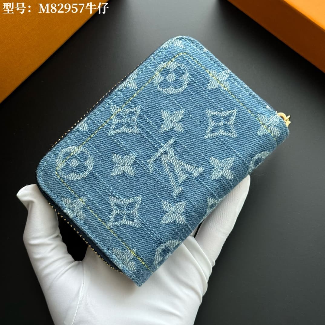 Louis Vuitton Blue Wallet M82957