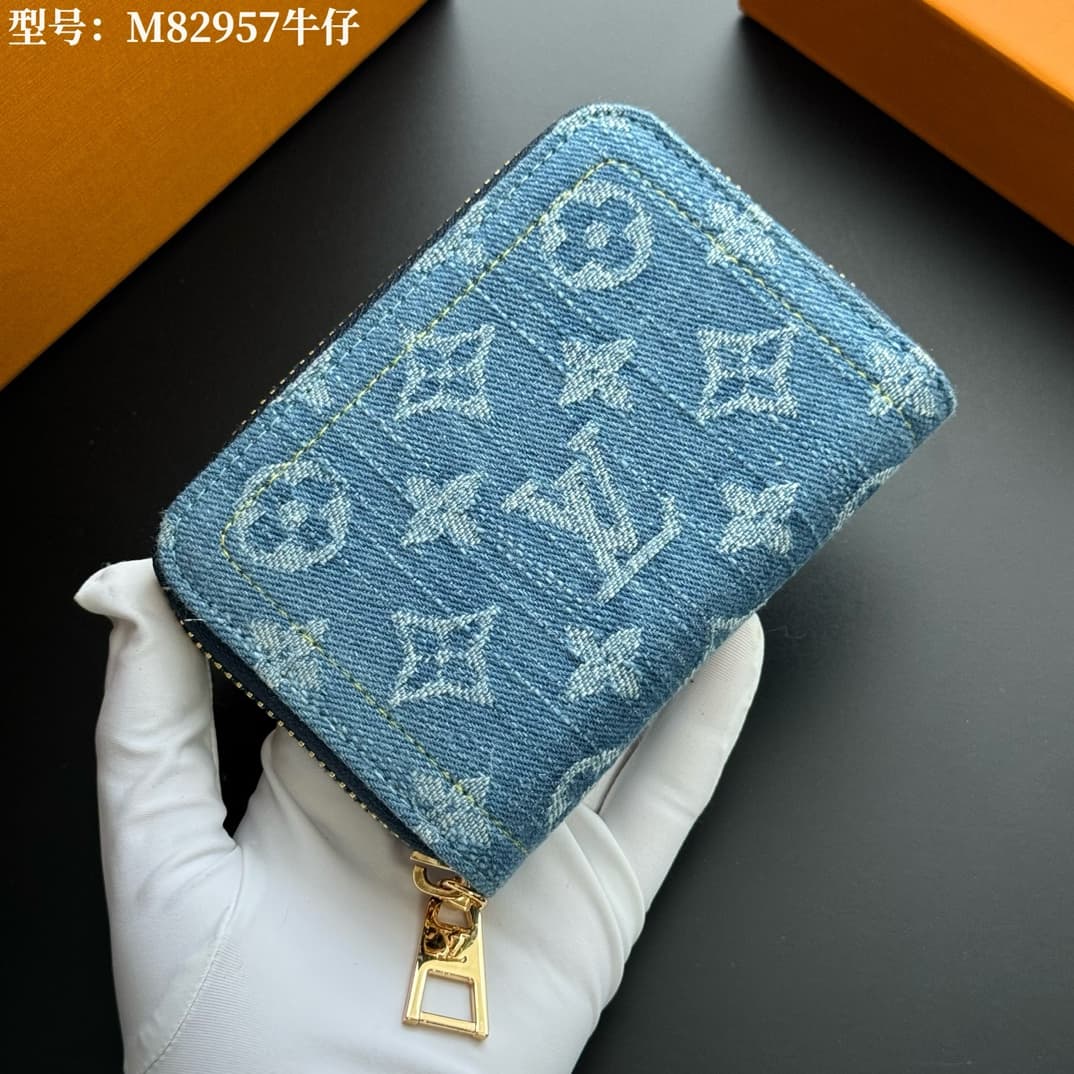 Louis Vuitton Blue Wallet M82957