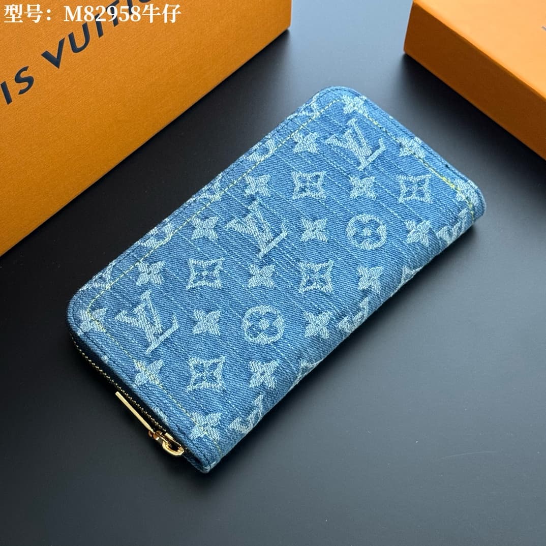 Louis Vuitton Blue Wallet M82958