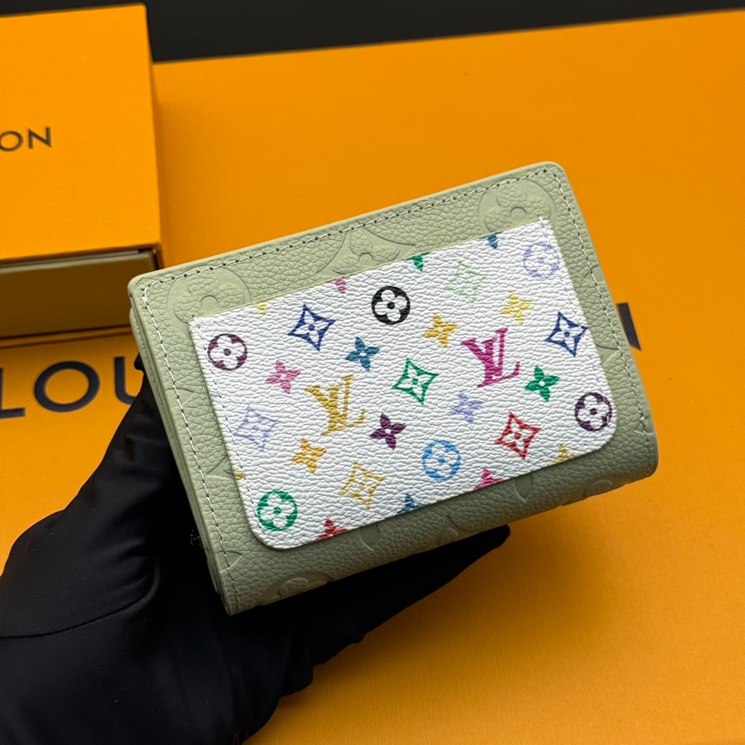 Louis Vuitton Green Wallet M13619