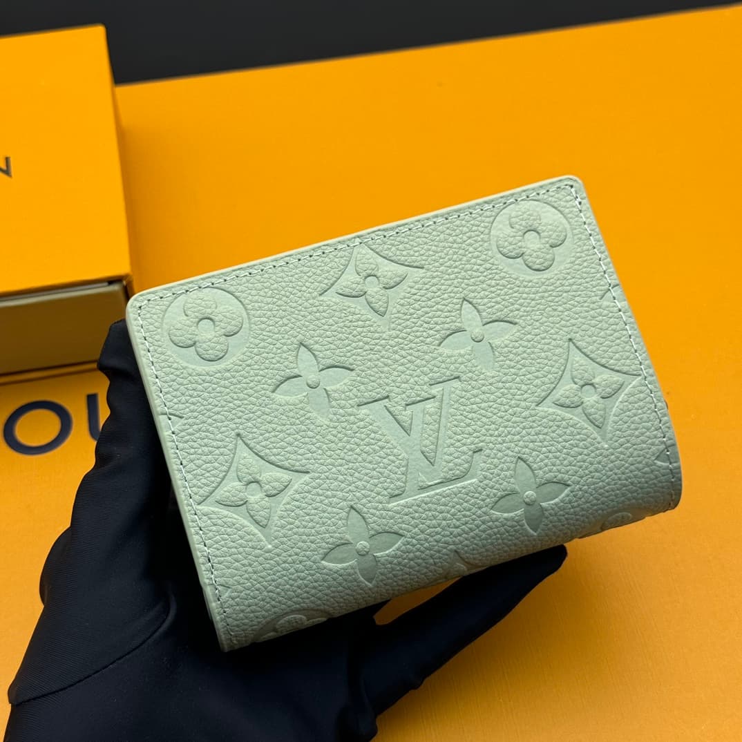Louis Vuitton Green Wallet M13619