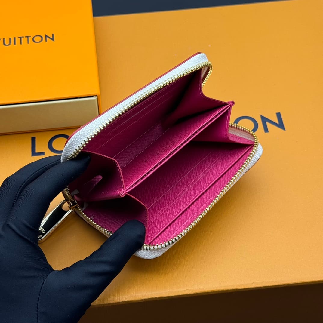 Louis Vuitton Black Wallet M13409