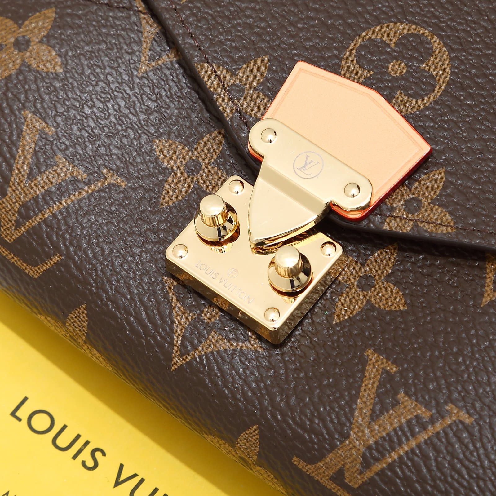 Louis Vuitton Product M15150