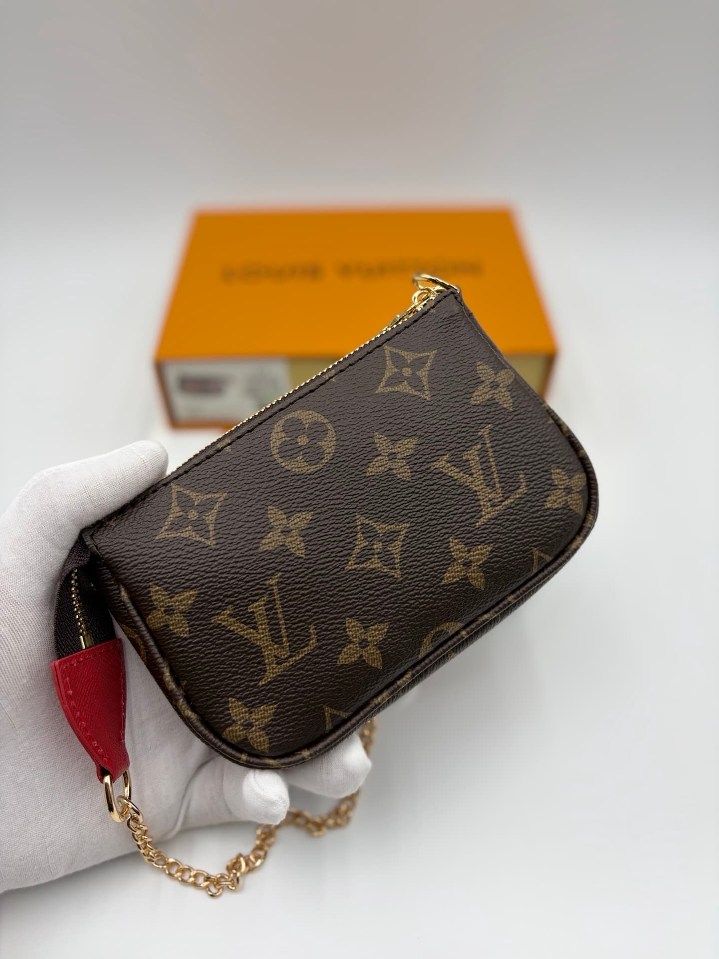 Louis Vuitton Mini Pouch M80501