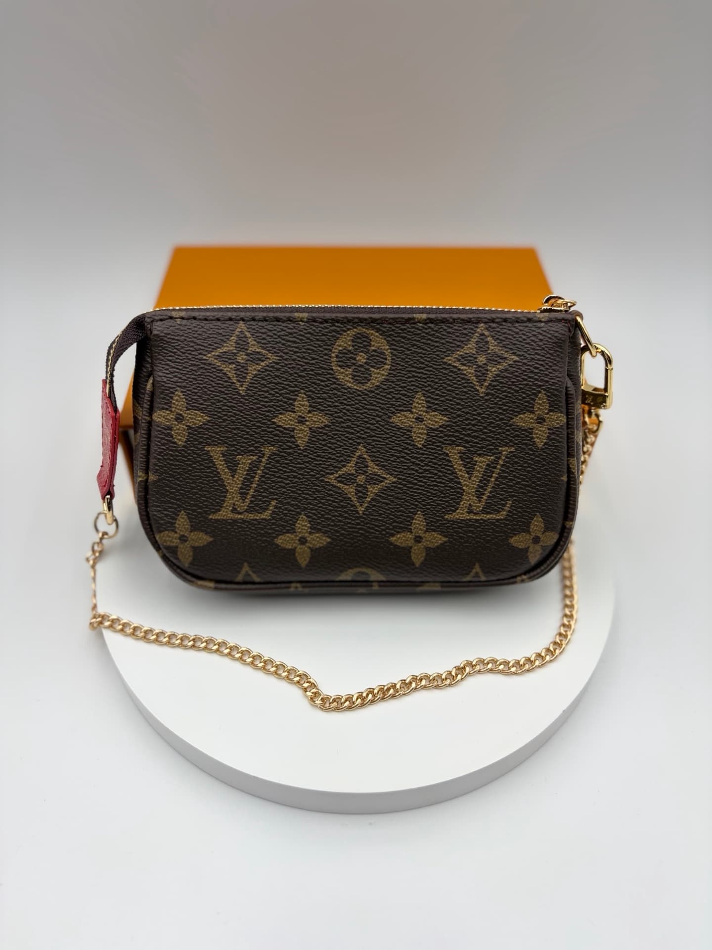 Louis Vuitton Mini Pouch M80501