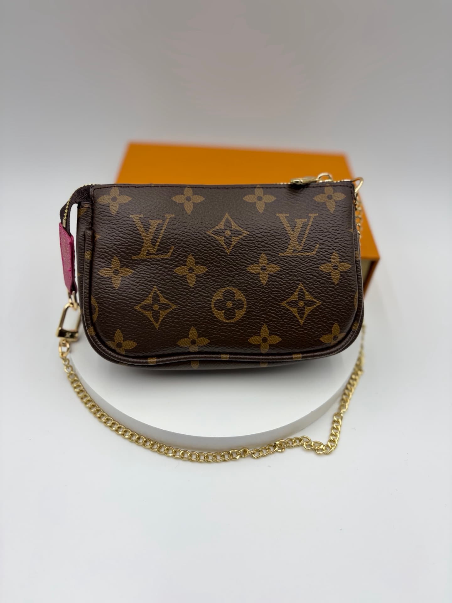 Louis Vuitton Mini Pouch M80501