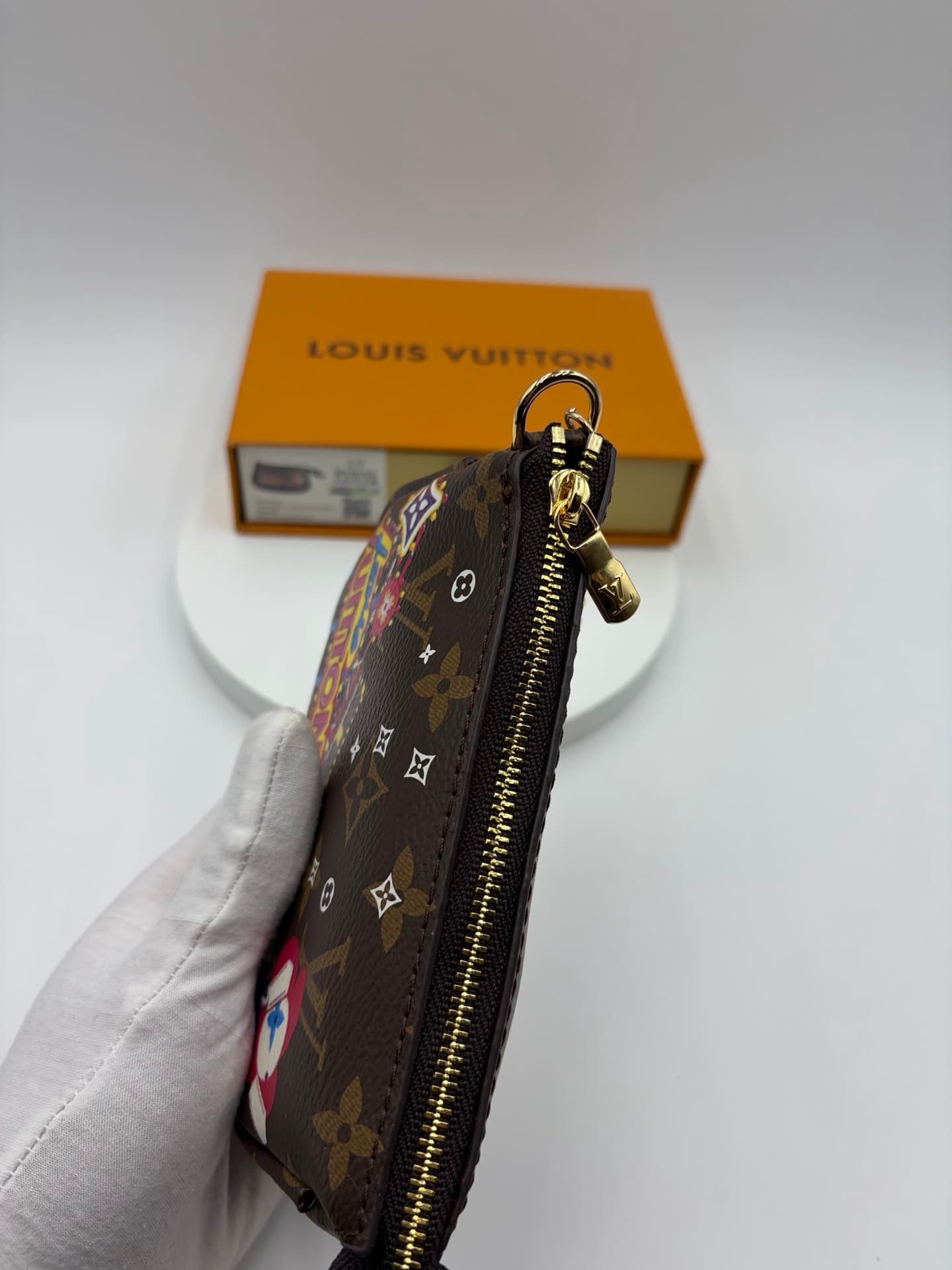 Louis Vuitton Mini Pouch M80501