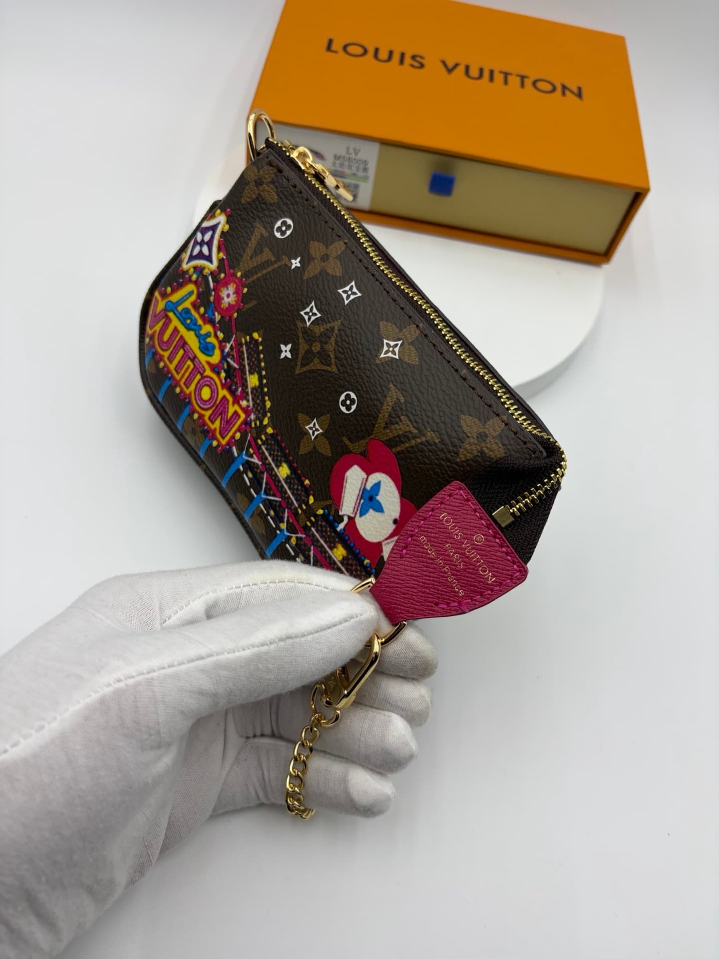 Louis Vuitton Mini Pouch M80501