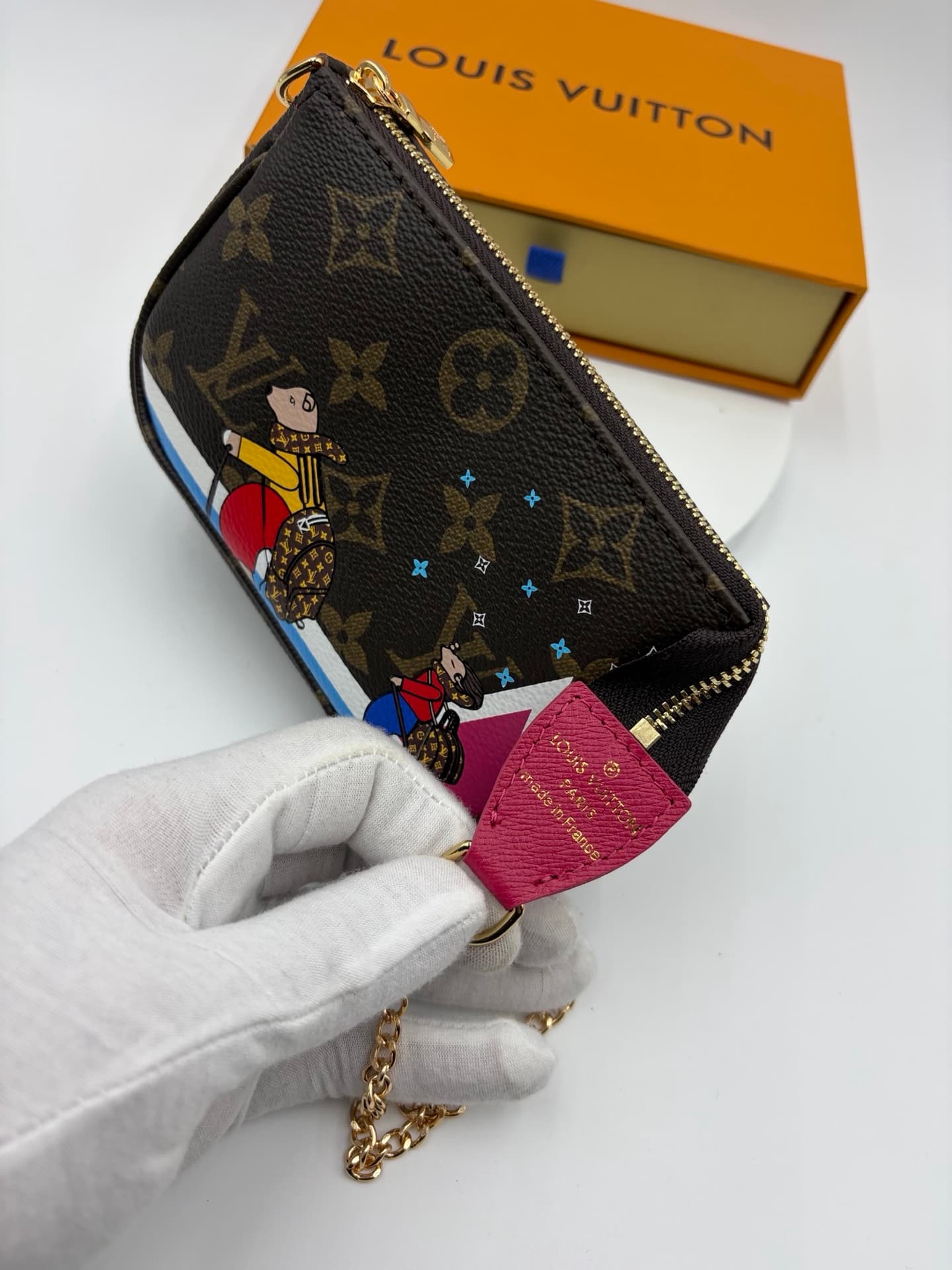 Louis Vuitton Mini Pouch M80501