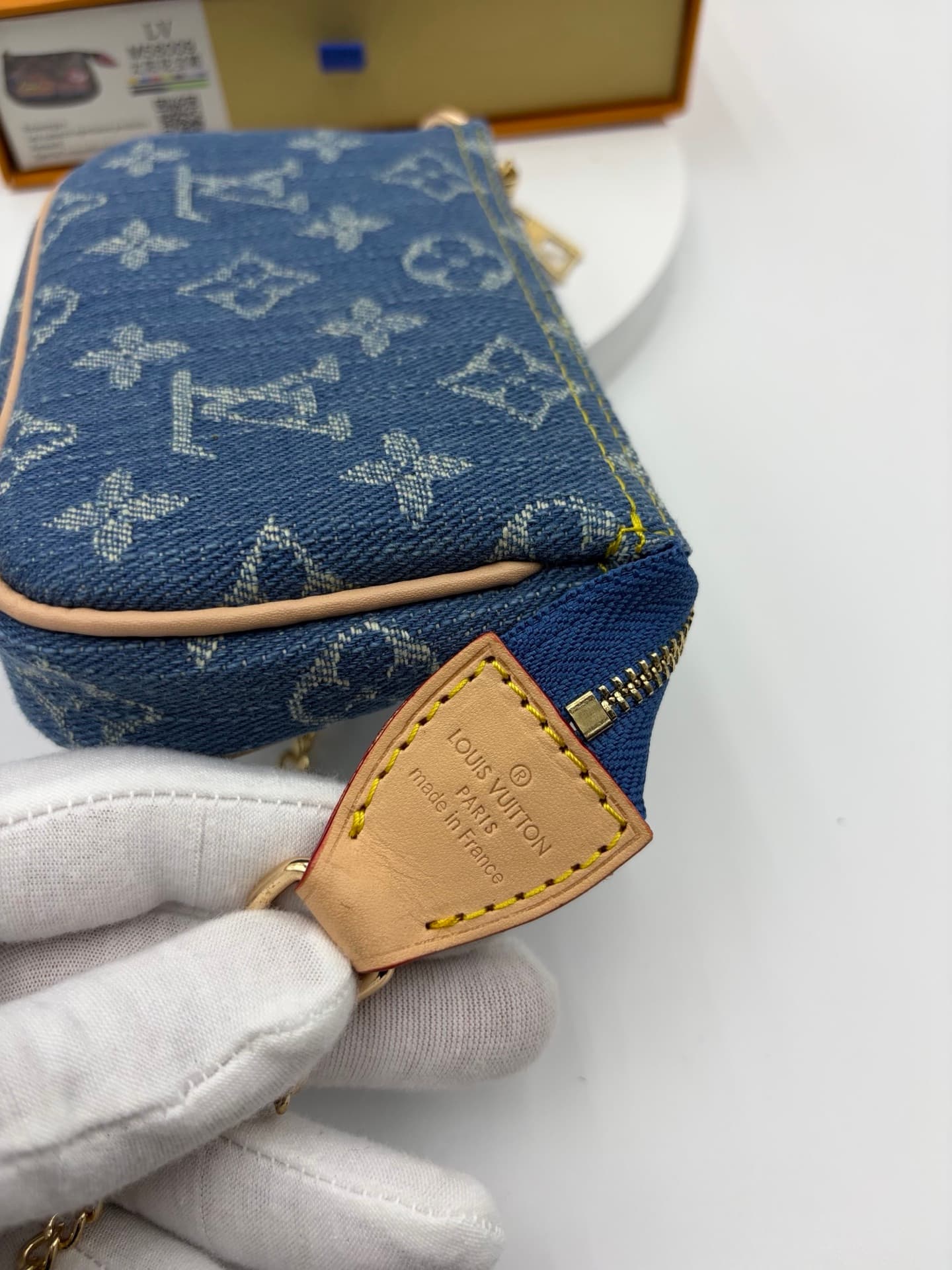 Louis Vuitton Mini Pouch M80501