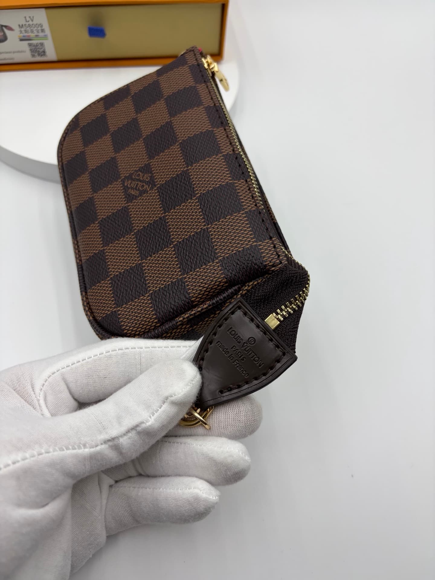 Louis Vuitton Mini Pouch M80501