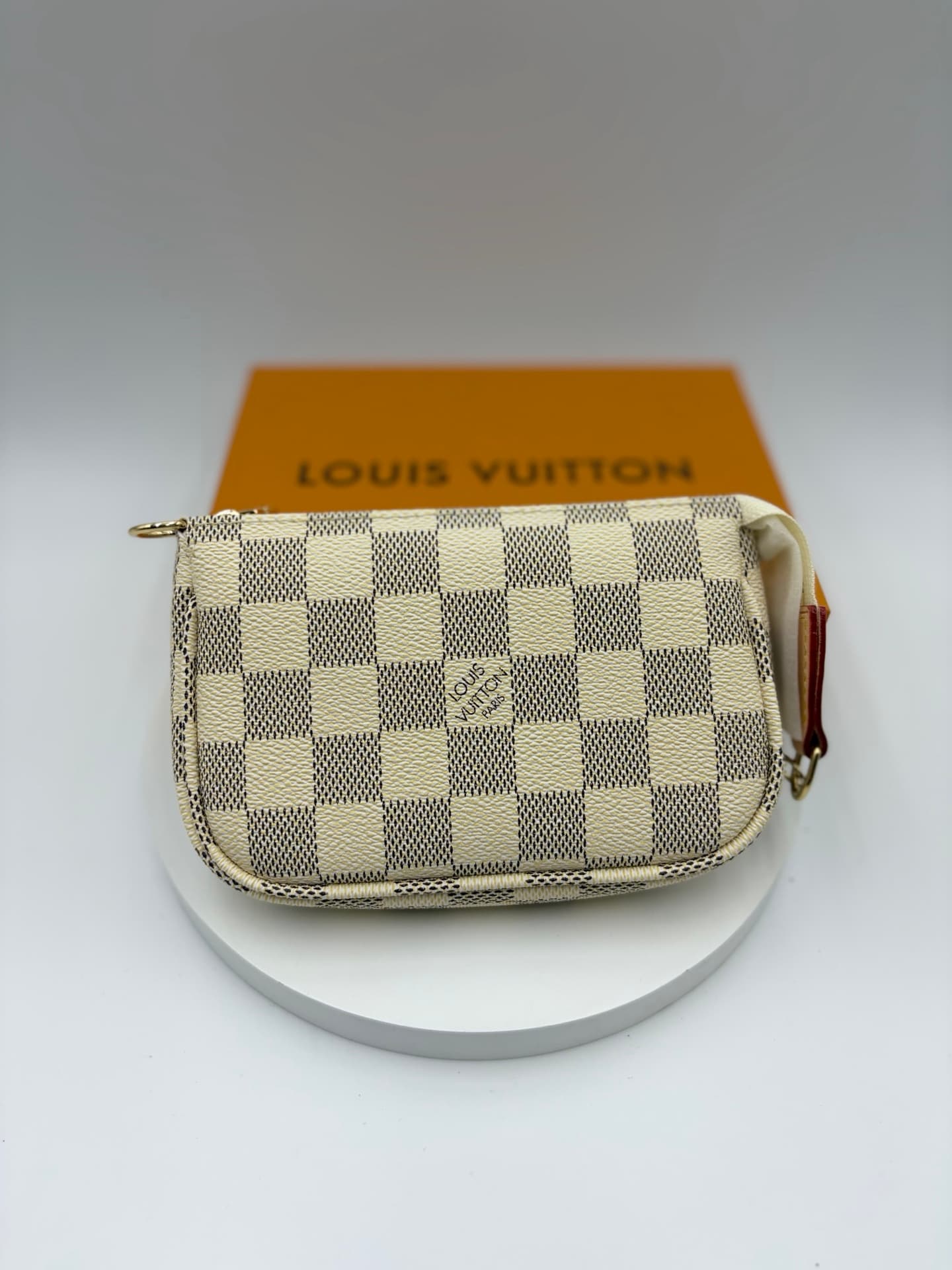 Louis Vuitton Mini Pouch M80501