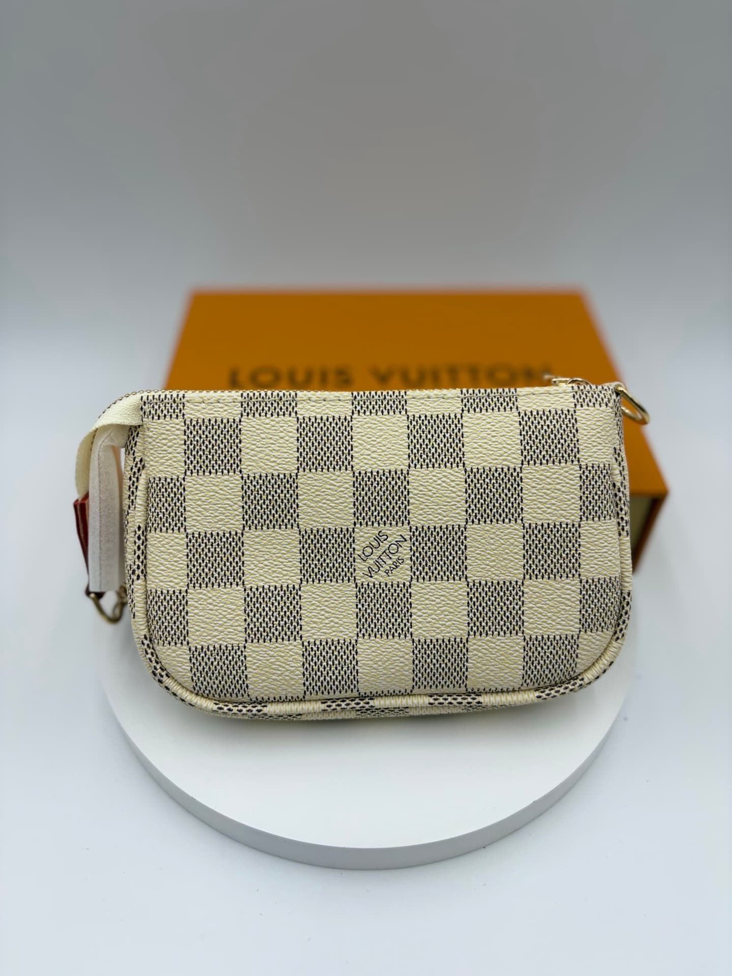 Louis Vuitton Mini Pouch M80501