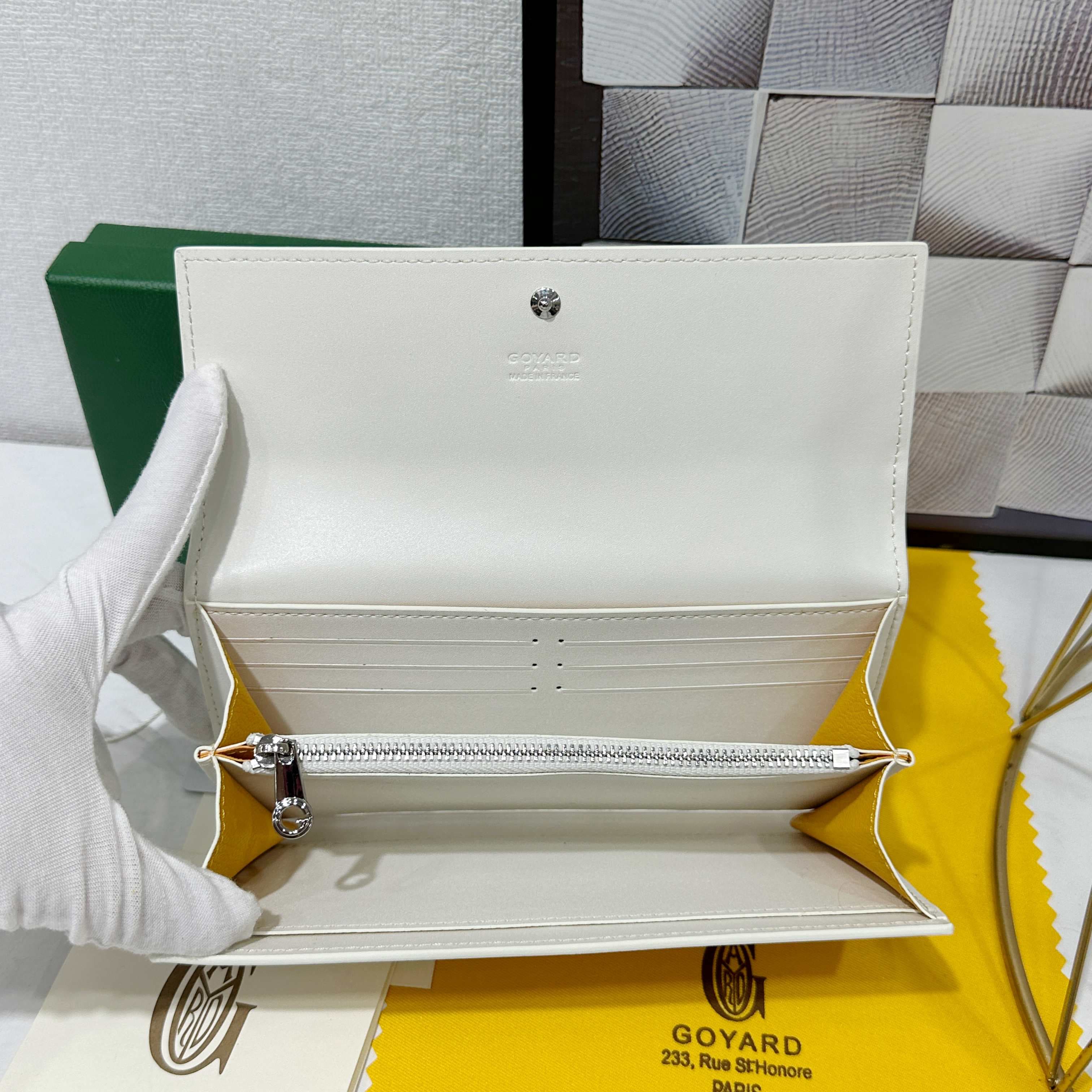 Goyard White Wallet 98236