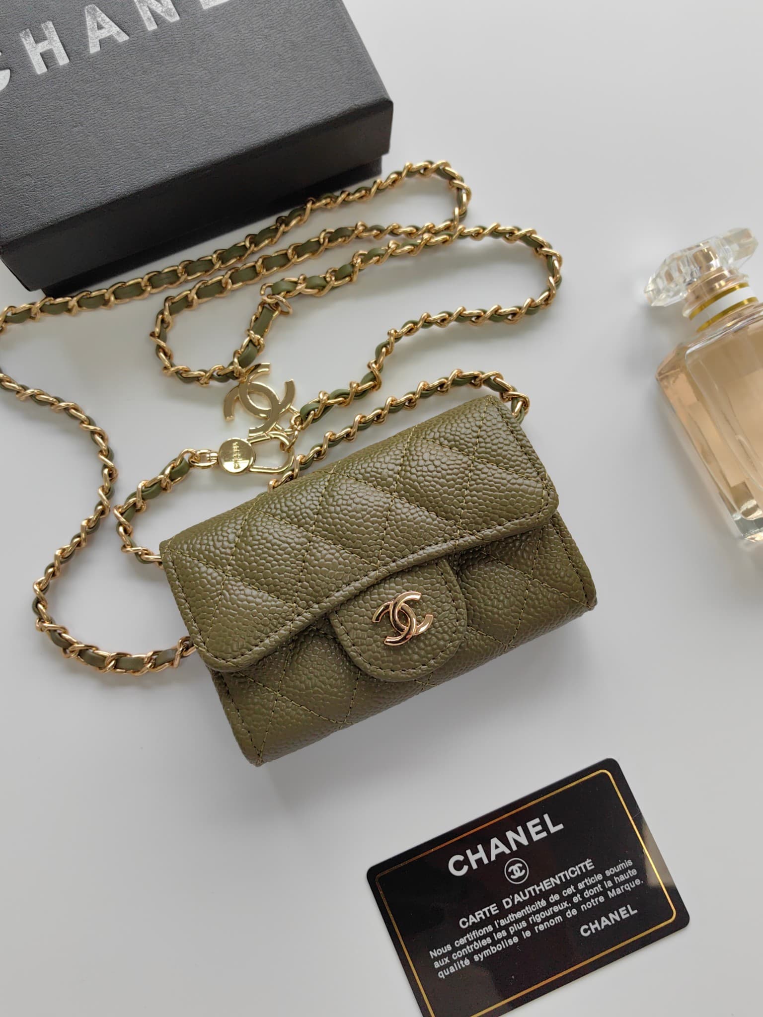 Chanel Wallet A8937
