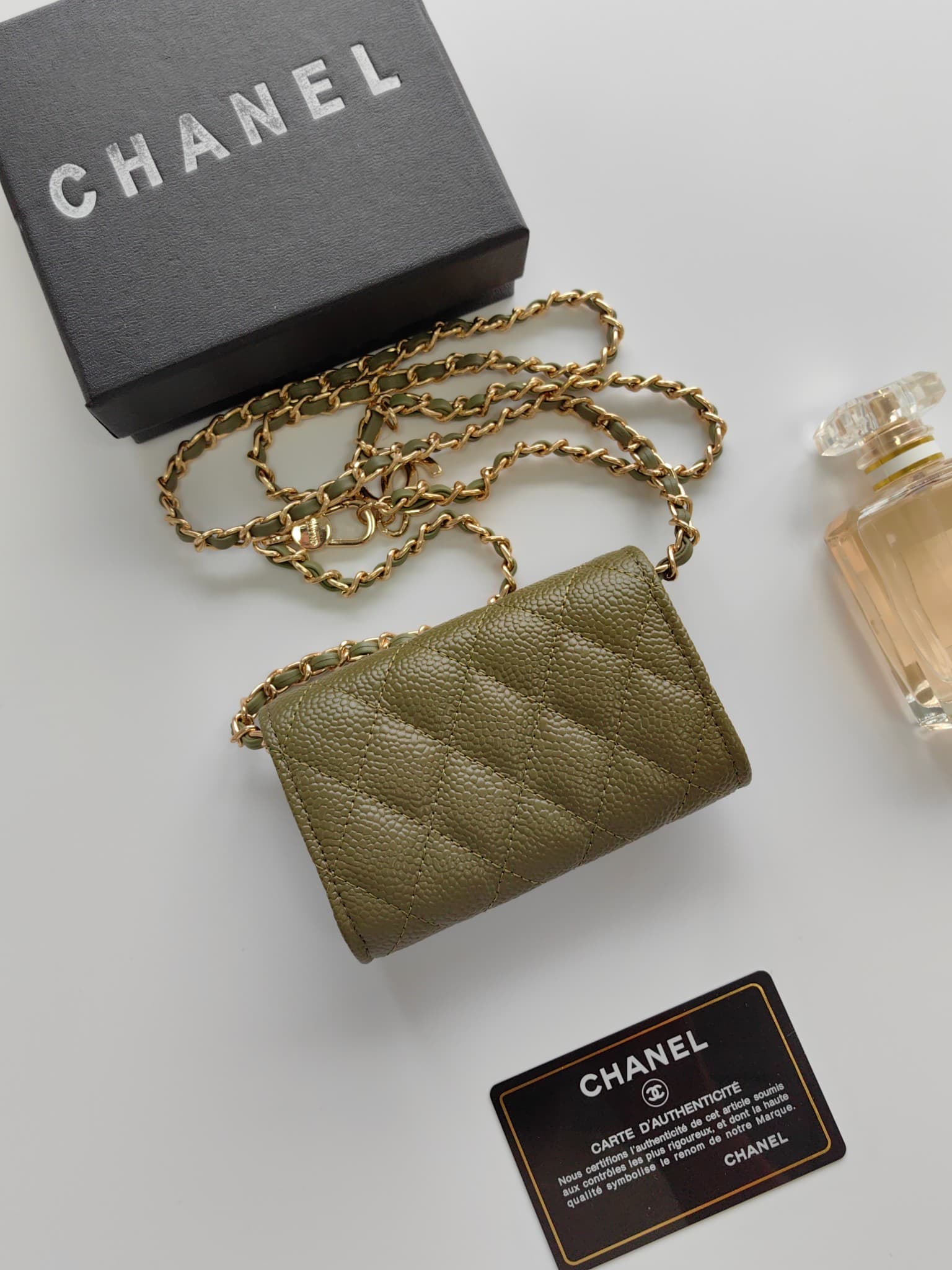 Chanel Wallet A8937