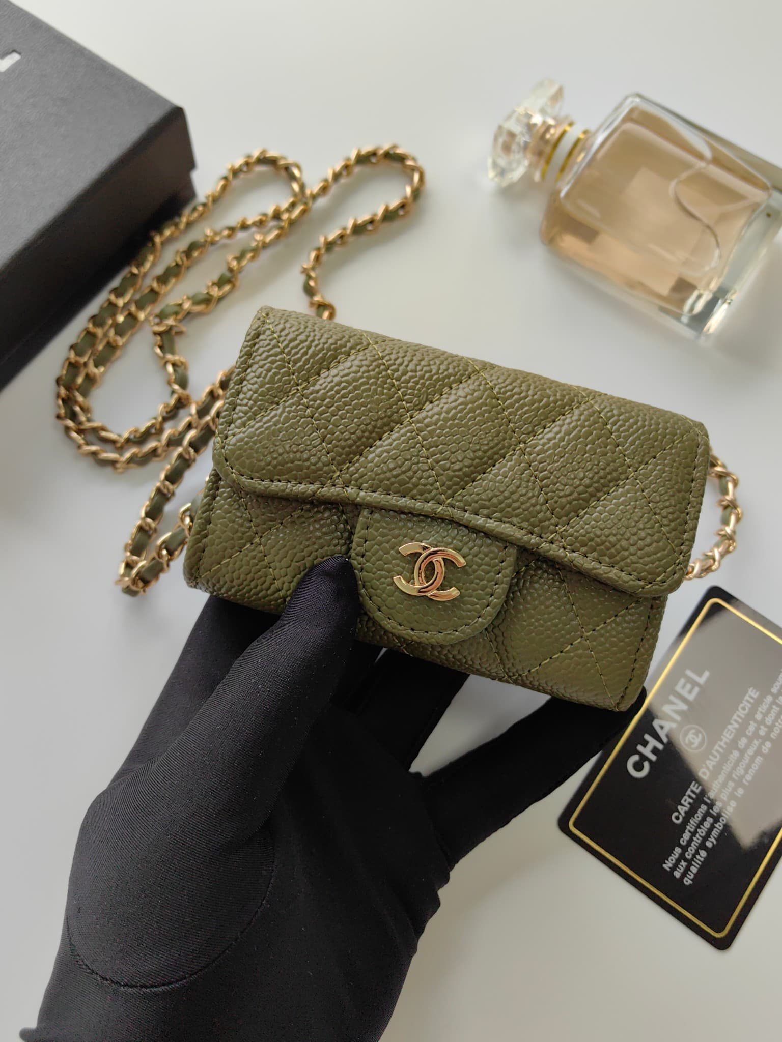 Chanel Wallet A8937