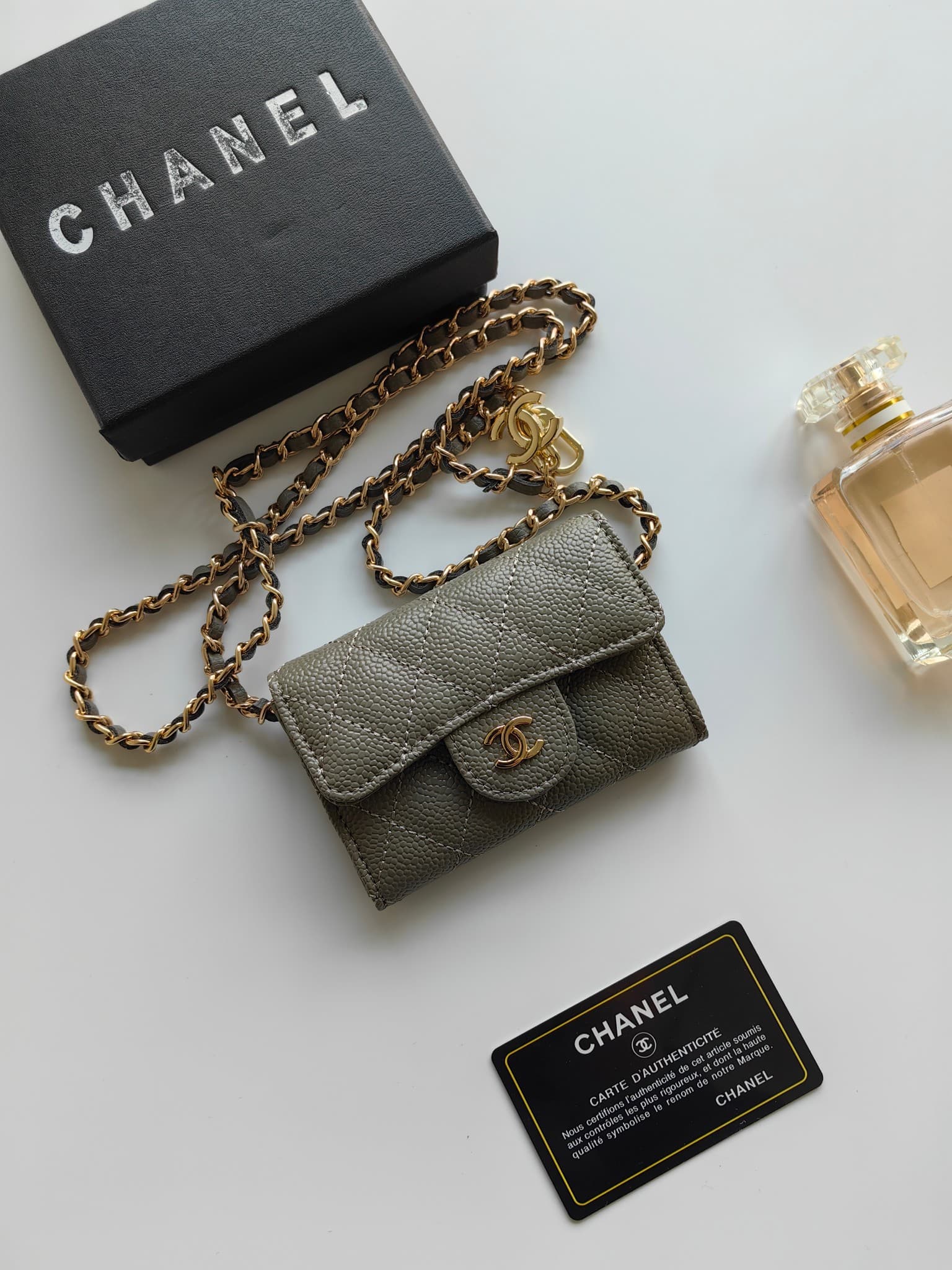 Chanel Wallet A8937