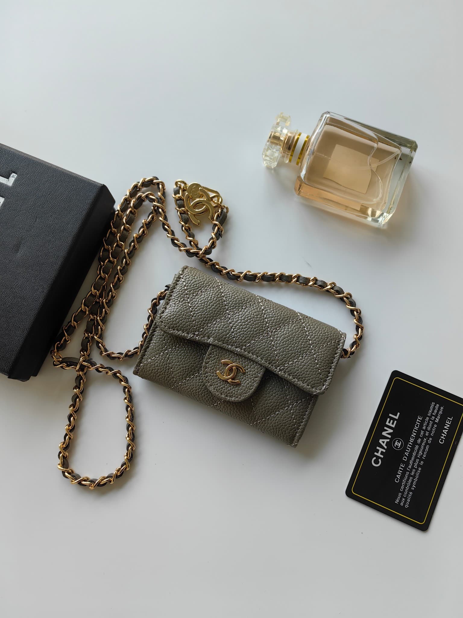 Chanel Wallet A8937