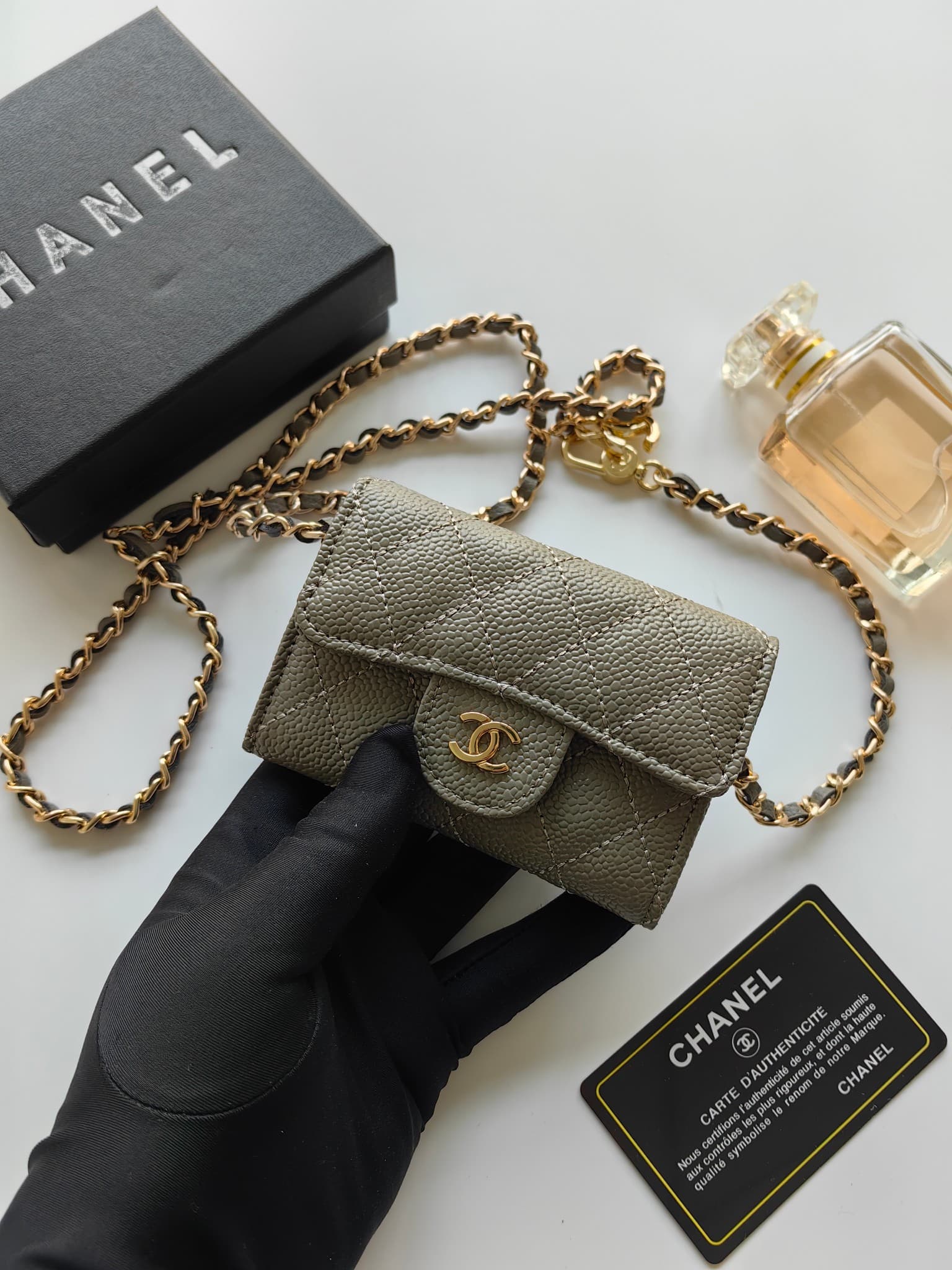 Chanel Wallet A8937