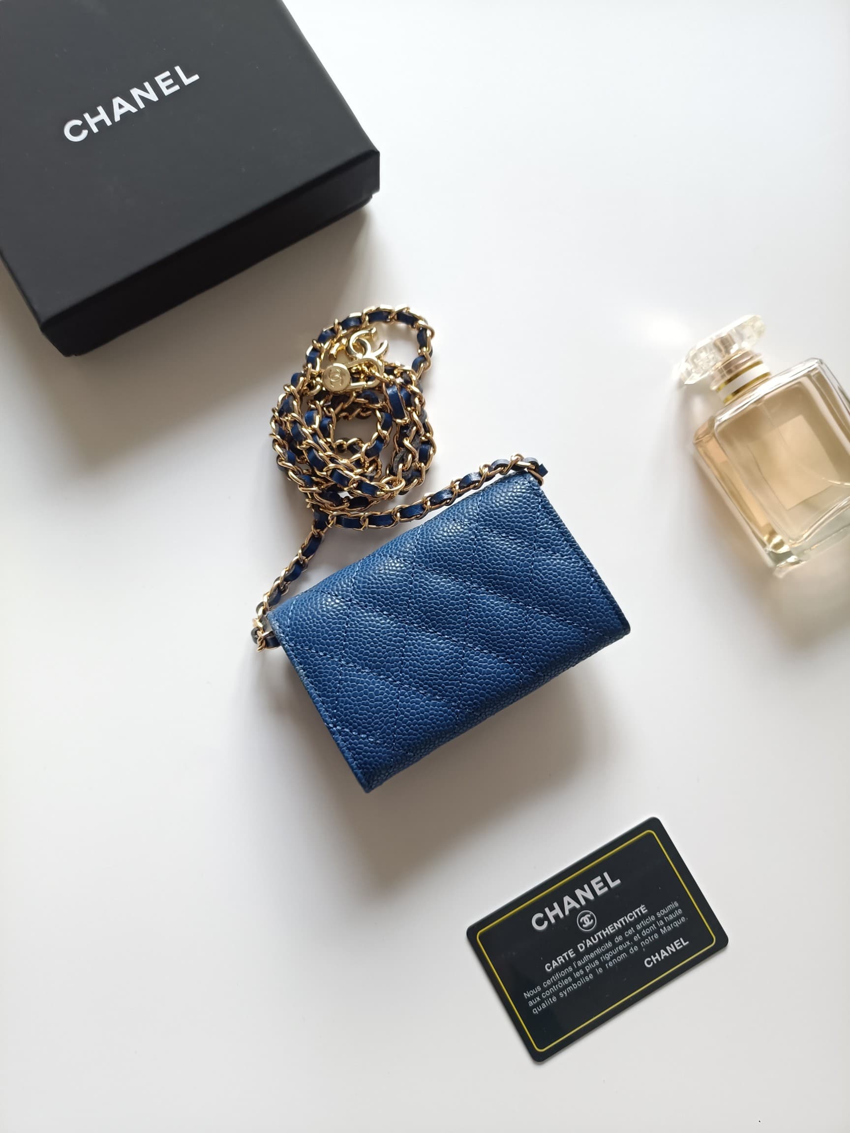 Chanel Wallet A8937