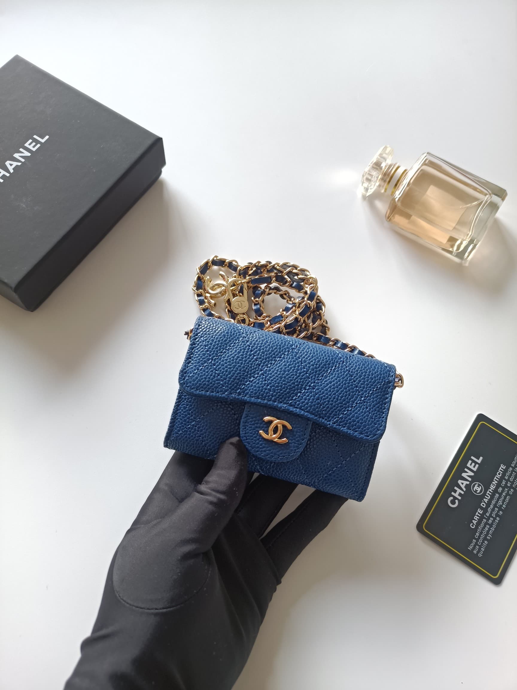Chanel Wallet A8937