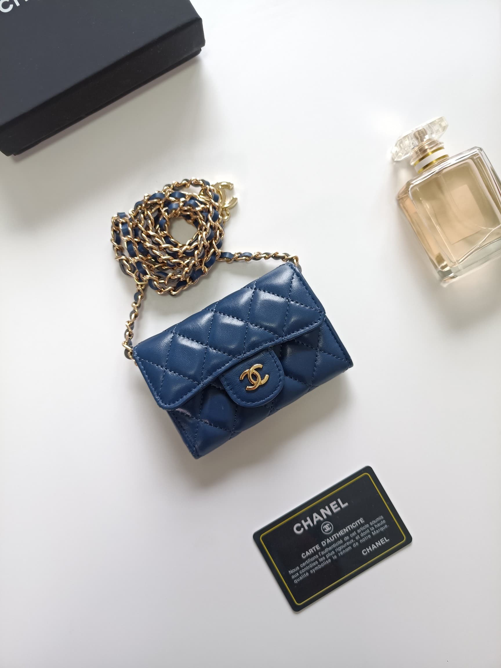 Chanel Wallet A8937