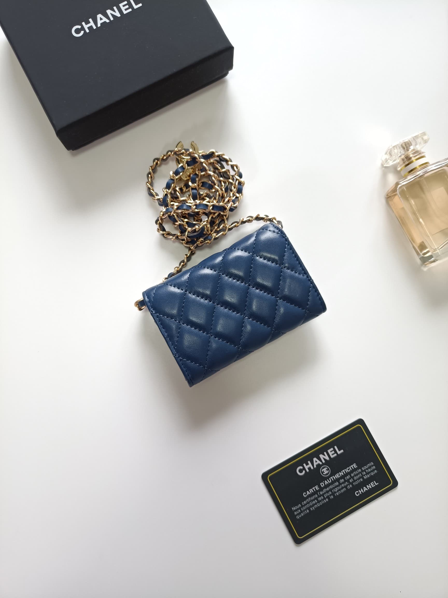 Chanel Wallet A8937