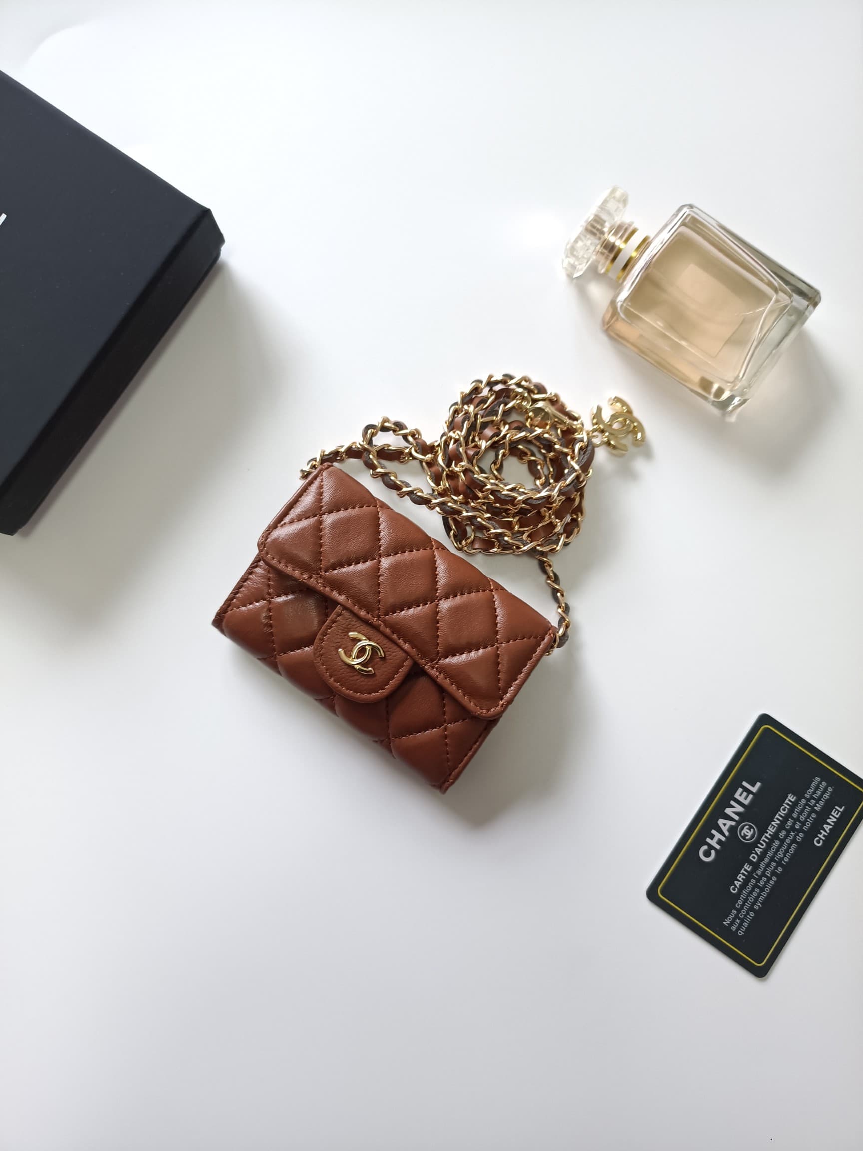 Chanel Wallet A8937