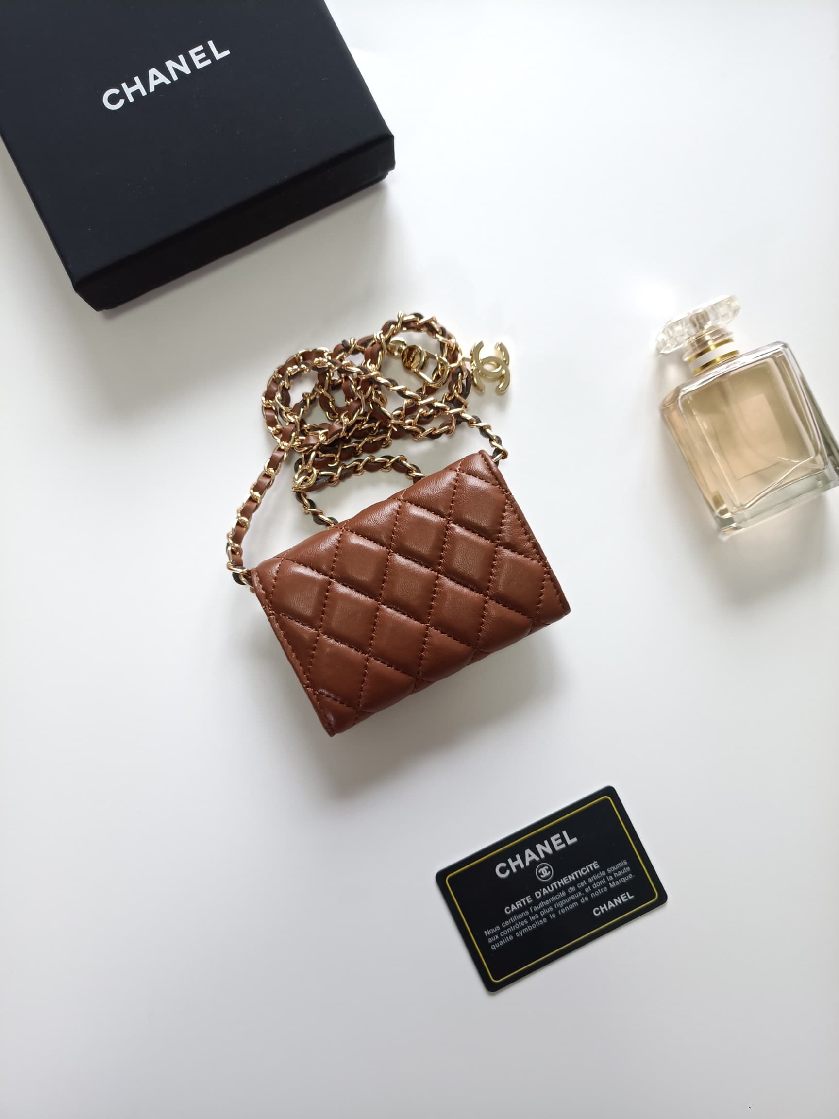 Chanel Wallet A8937