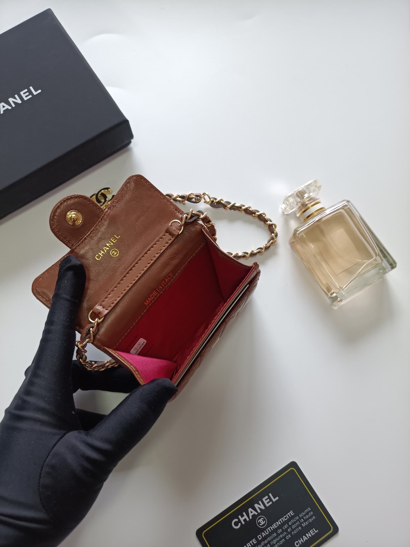 Chanel Wallet A8937