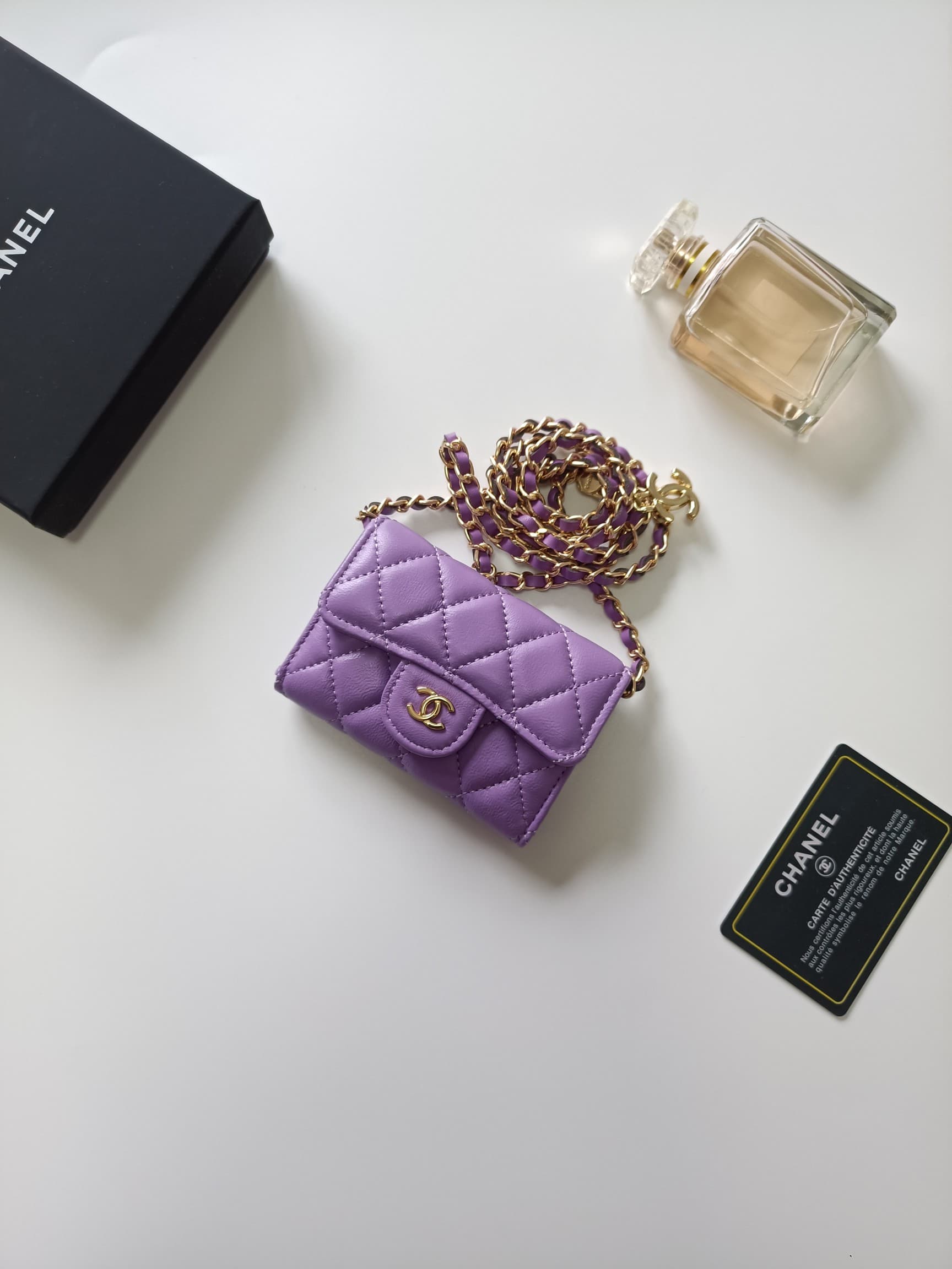 Chanel Wallet A8937