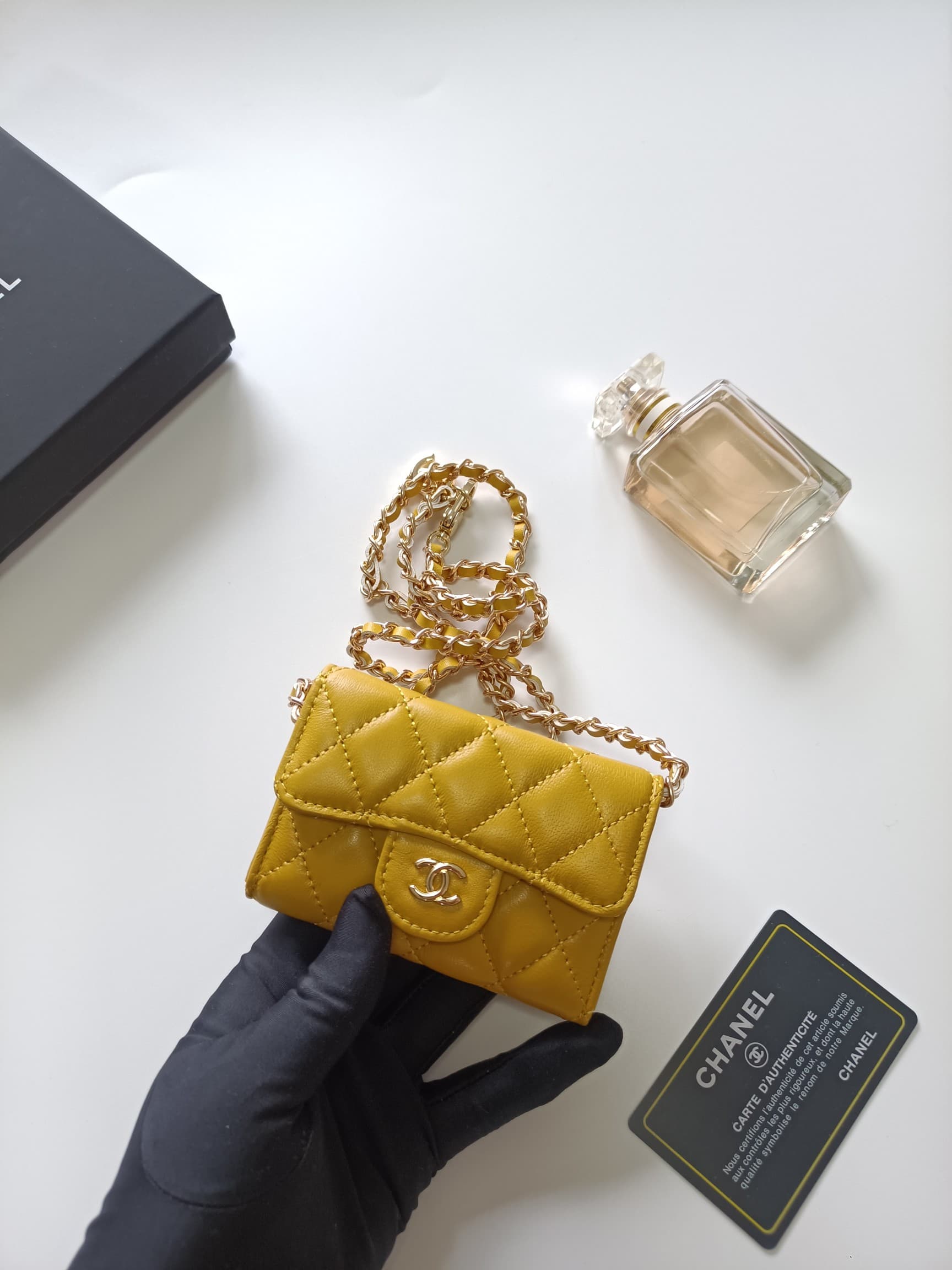 Chanel Wallet A8937