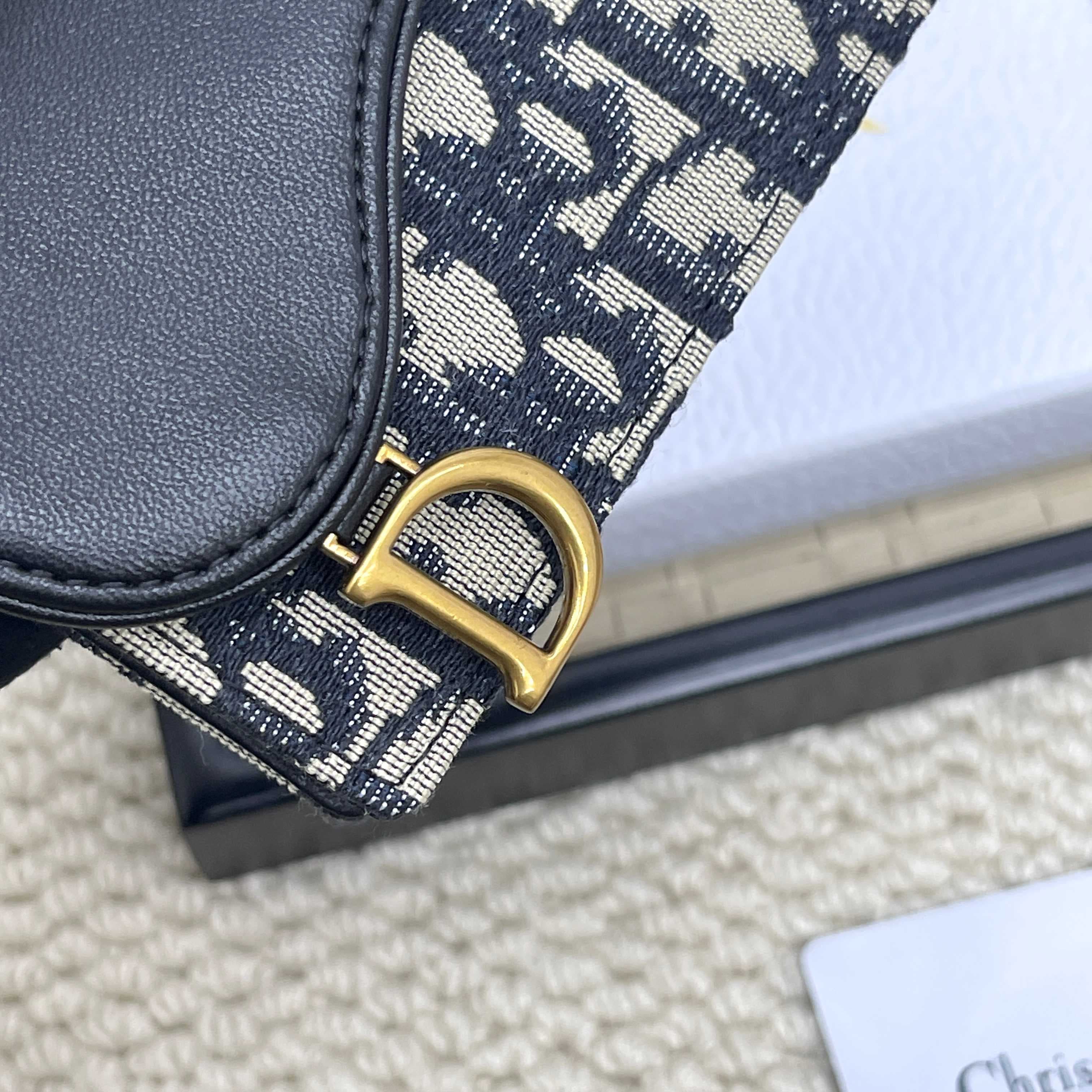 Dior Gold Wallet 5611