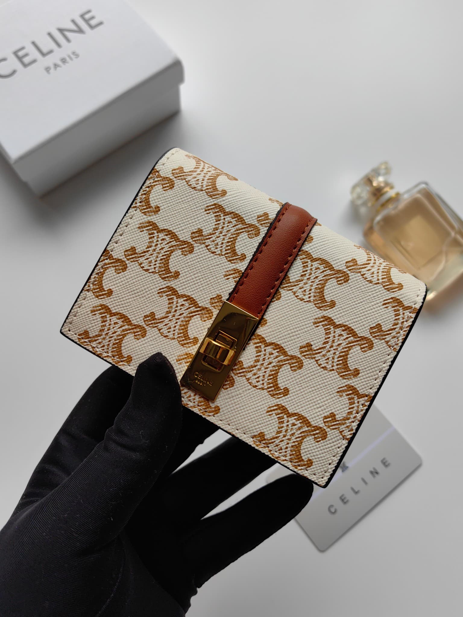 Celine Cream Wallet M473