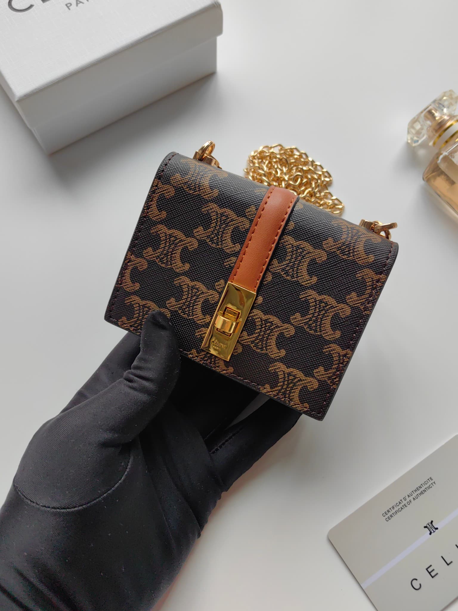 Celine Cream Wallet M472