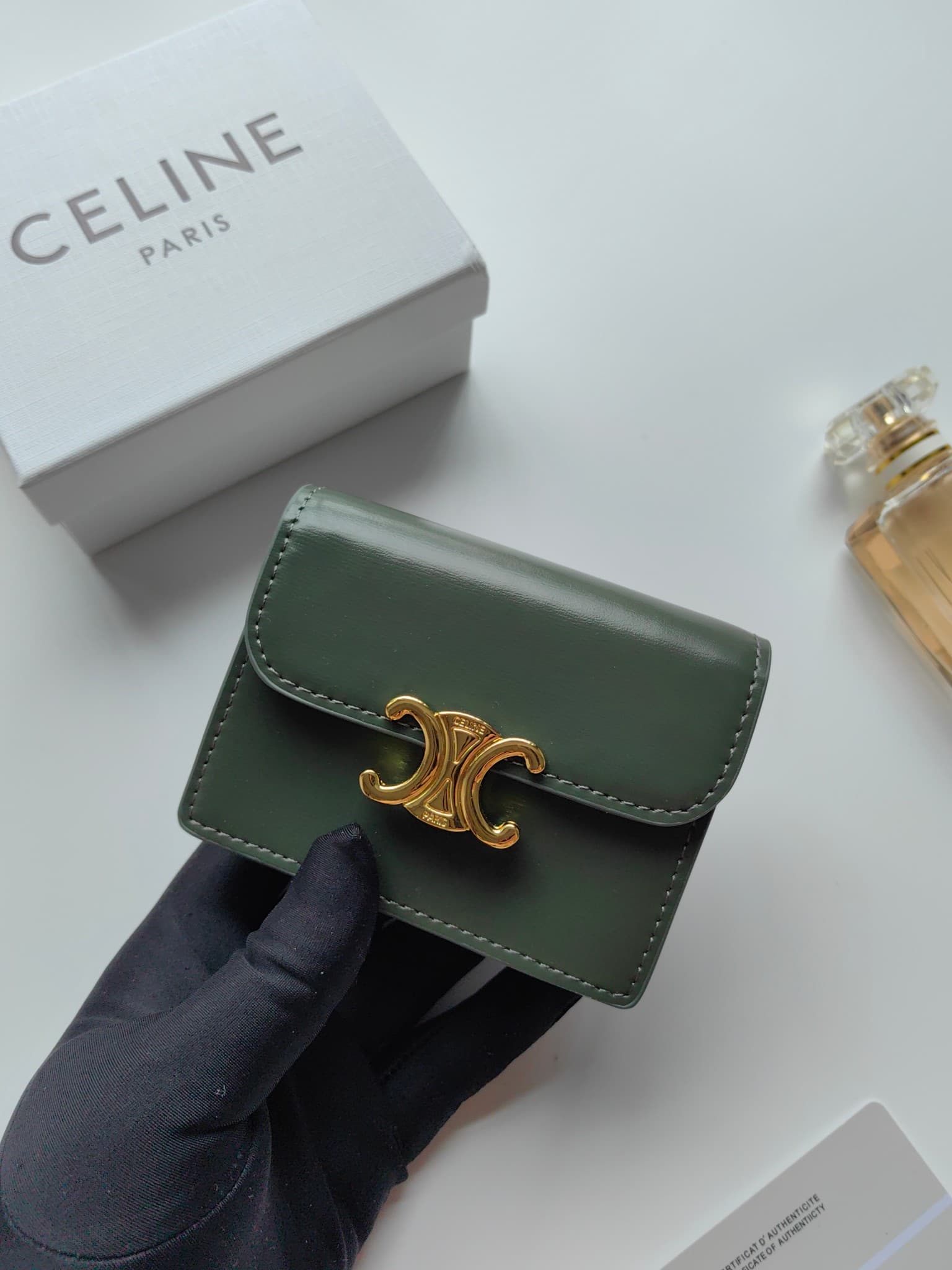 Celine Cream Wallet N063