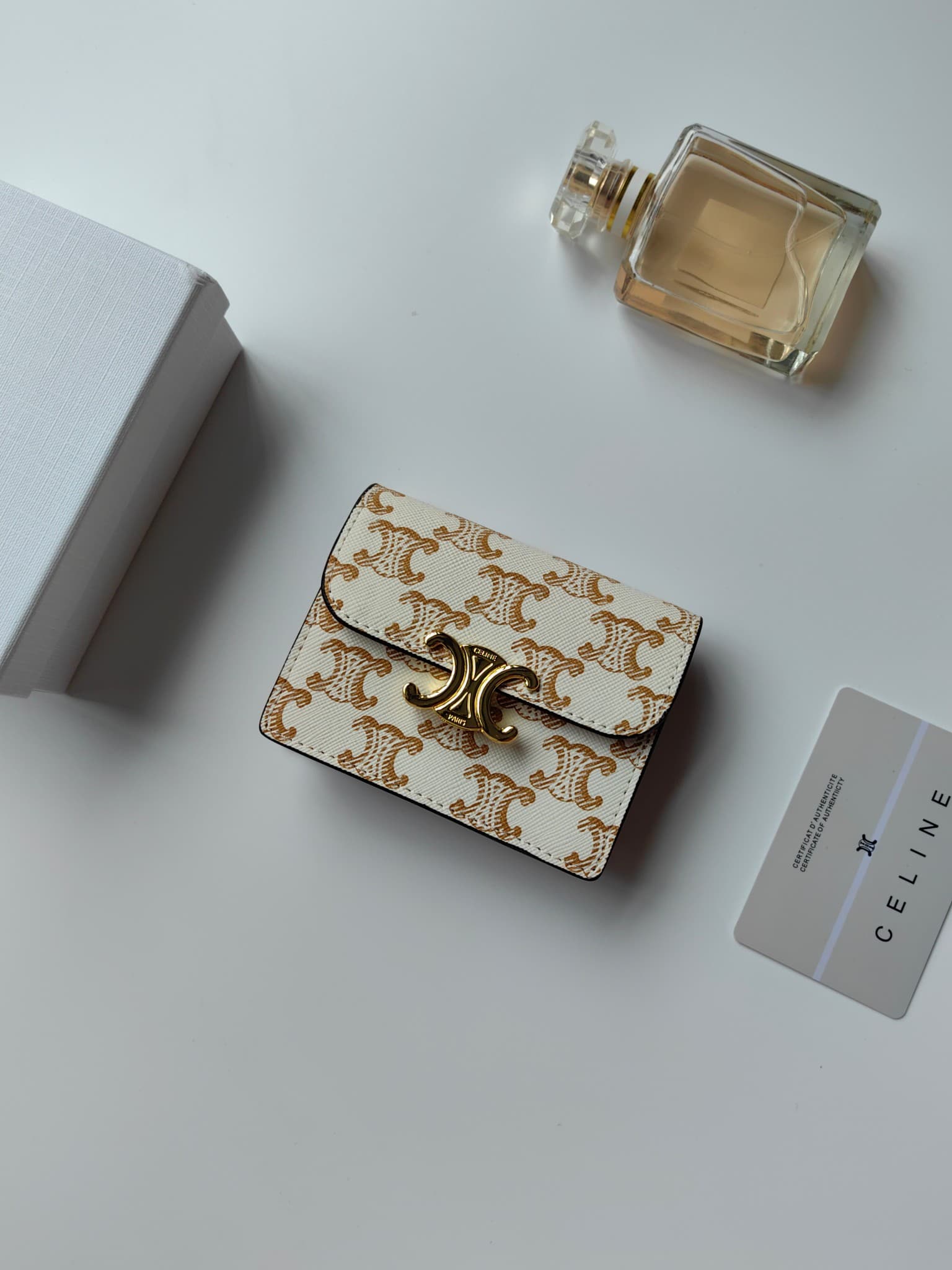 Celine Cream Wallet N063