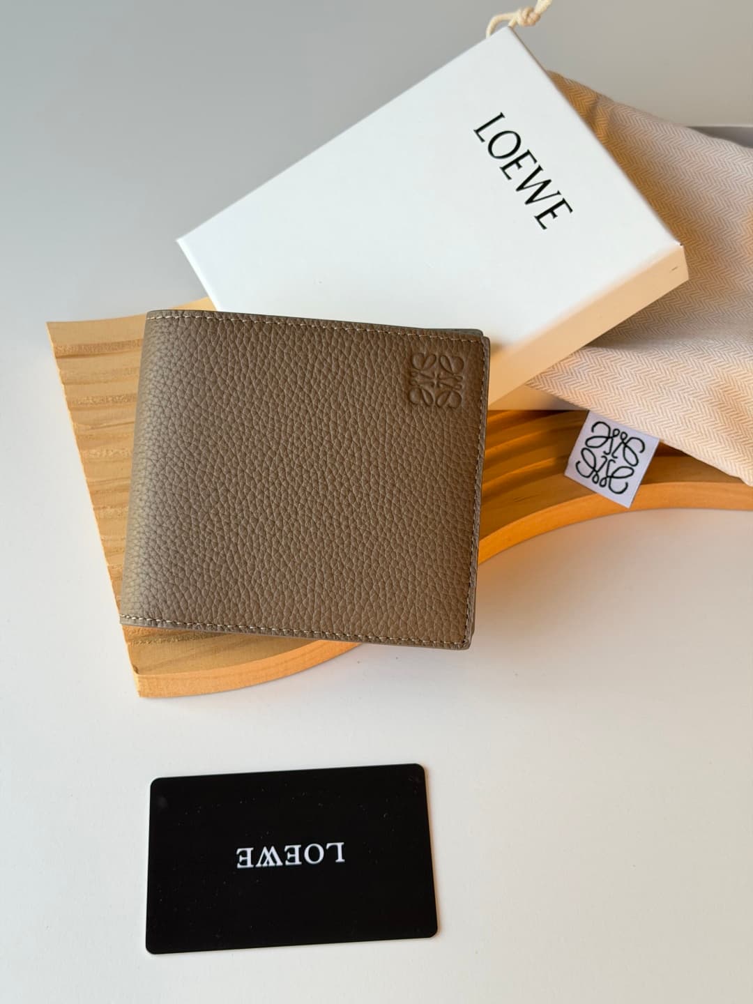 Loewe Wallet L1147