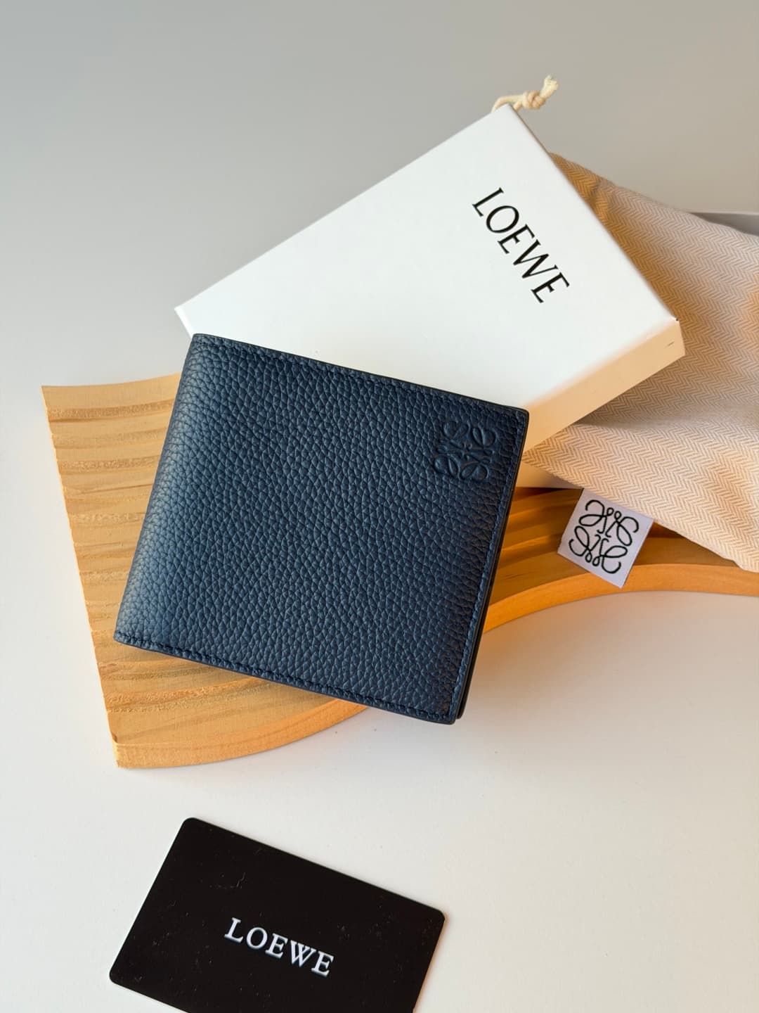 Loewe Wallet L1147