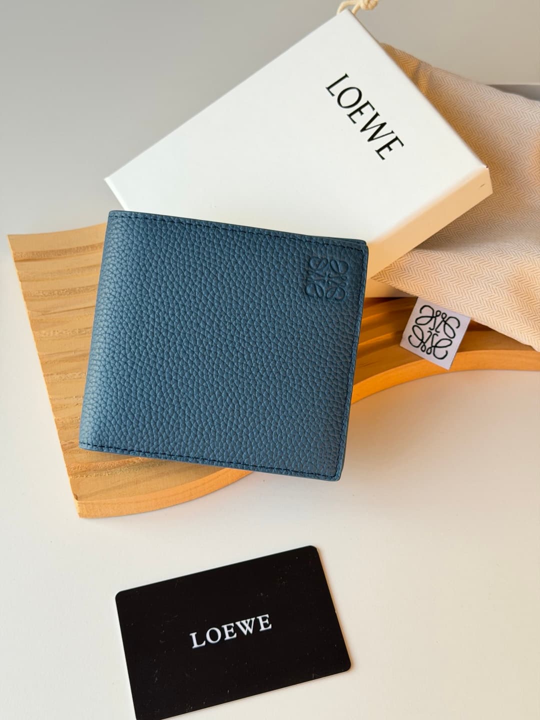 Loewe Wallet L1147