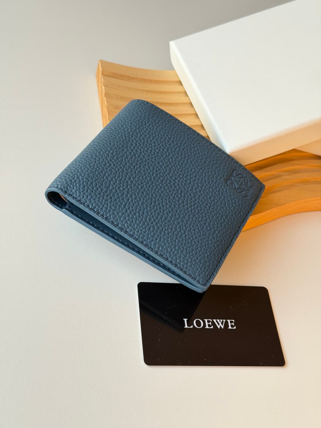 Loewe Wallet L1147